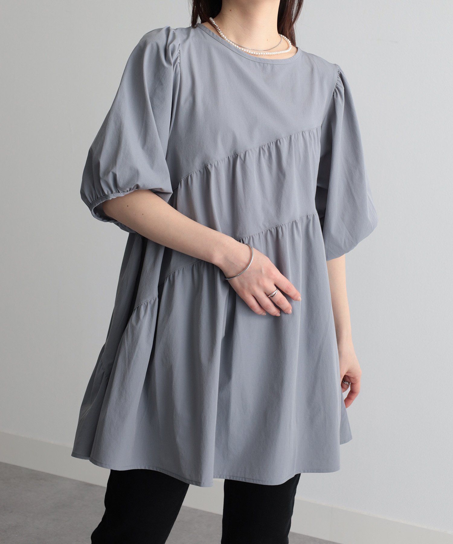 【ラナン/Ranan】のひんやり!ななめティアードチュニック インテリア・キッズ・メンズ・レディースファッション・服の通販 founy(ファニー) 　ファッション　Fashion　レディースファッション　Fashion for Women　トップス・カットソー　Cut & Sew Tops　スタイリッシュ　Stylish, Fashionable　チュニック　Tunic, Long Top　ティアード　Tiered, Tiered Style　ミックス　Mix, Mixed Style　LGR|ID: prp329100004817854 ipo3291000000035000935