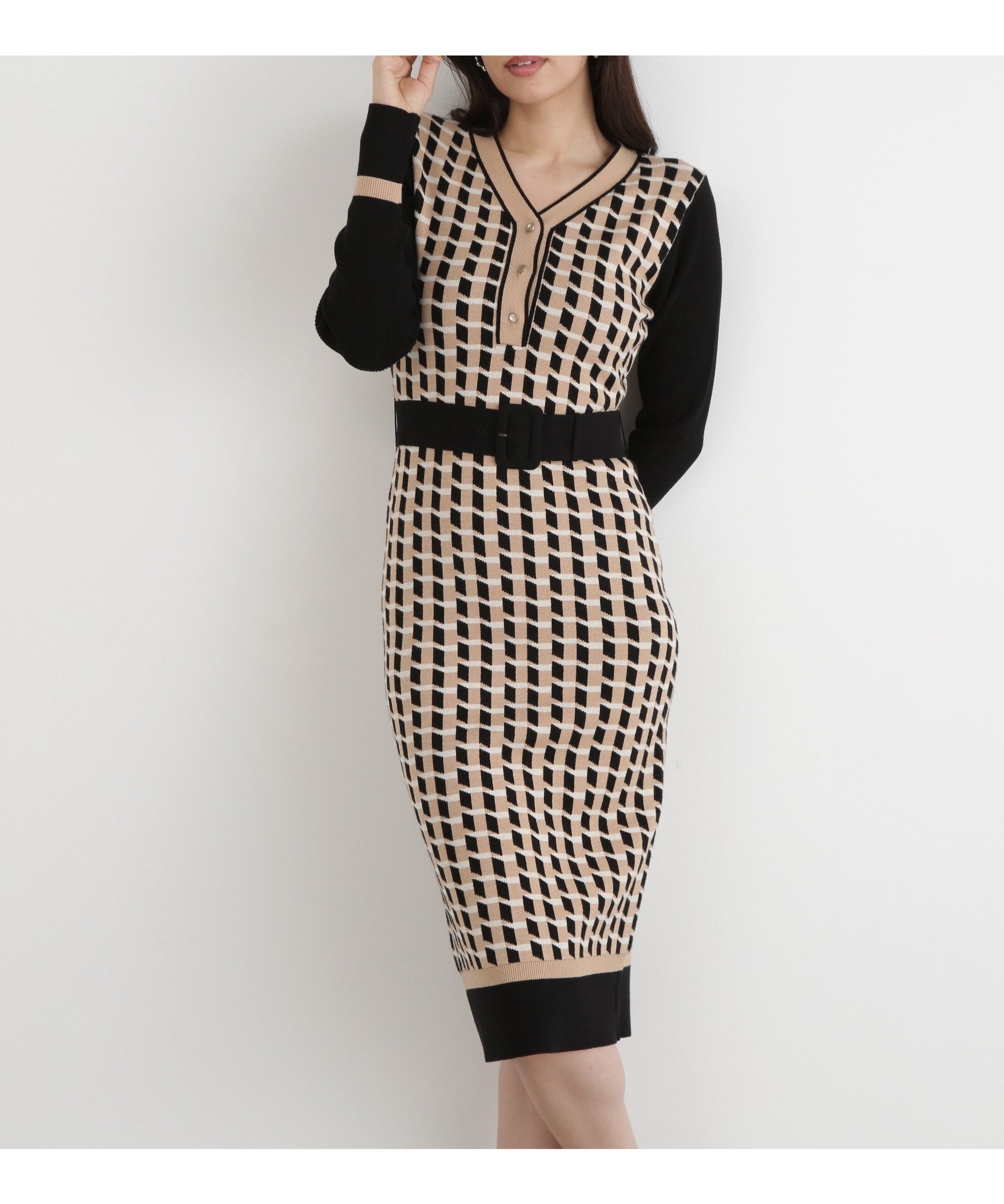 【ピンキーアンドダイアン/Pinky&Dianne】のジオメトリックジャガードニットワンピース インテリア・キッズ・メンズ・レディースファッション・服の通販 founy(ファニー) 　ファッション　Fashion　レディースファッション　Fashion for Women　ワンピース　Dresses　ニットワンピース　Knit Dresses　ジャケット　Jacket, Outerwear　スタンダード　Standard, Basic　ストレッチ　Stretch, Stretchy Fabric　フィット　Fit, Slim Fit　ビジネス 仕事 通勤　Business / Work / Commuting　ベージュ|ID: prp329100004817873 ipo3291000000035001185