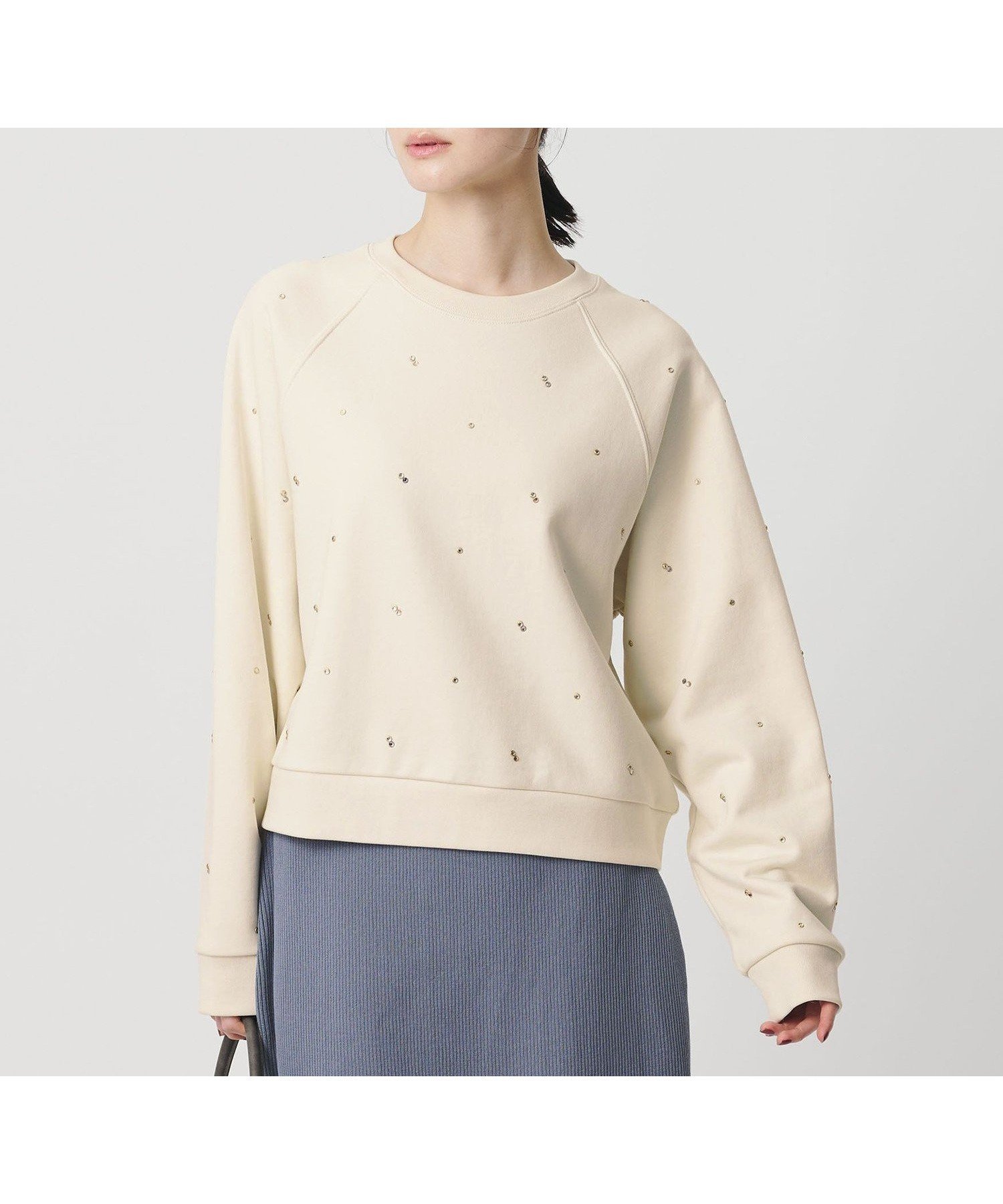 【ビューティ&ユース ユナイテッドアローズ/BEAUTY&YOUTH / UNITED ARROWS】のコットン裏毛 ラインストーン スウェットプルオーバー インテリア・キッズ・メンズ・レディースファッション・服の通販 founy(ファニー) 　ファッション　Fashion　レディースファッション　Fashion for Women　トップス・カットソー　Cut & Sew Tops　レディースパーカー・カジュアルフーディー　Casual Hoodies & Sweatshirts　カジュアルプルオーバー・ニットトップス　Pullovers & Knit Tops / Casual Pullovers　スウェット・クルーネックトップス　Sweatshirts & Crewnecks / Relaxed Fit Sweat Tops　アクセサリー　Fashion Accessories　春　Spring　スウェット / スエット　Sweatshirt, Sweatwear　ストーン　Stone, Gem-Like　バランス　Balance, Style Balance　フレア　Flare, Flared　ベーシック　Basic, Essential　ボトム　Bottoms, Lower Wear　ロング　Long, Long-Length　ワイド　Wide, Wide Fit　おすすめ　Recommended / Our Picks　OFF WHITE|ID: prp329100004817893 ipo3291000000035001353