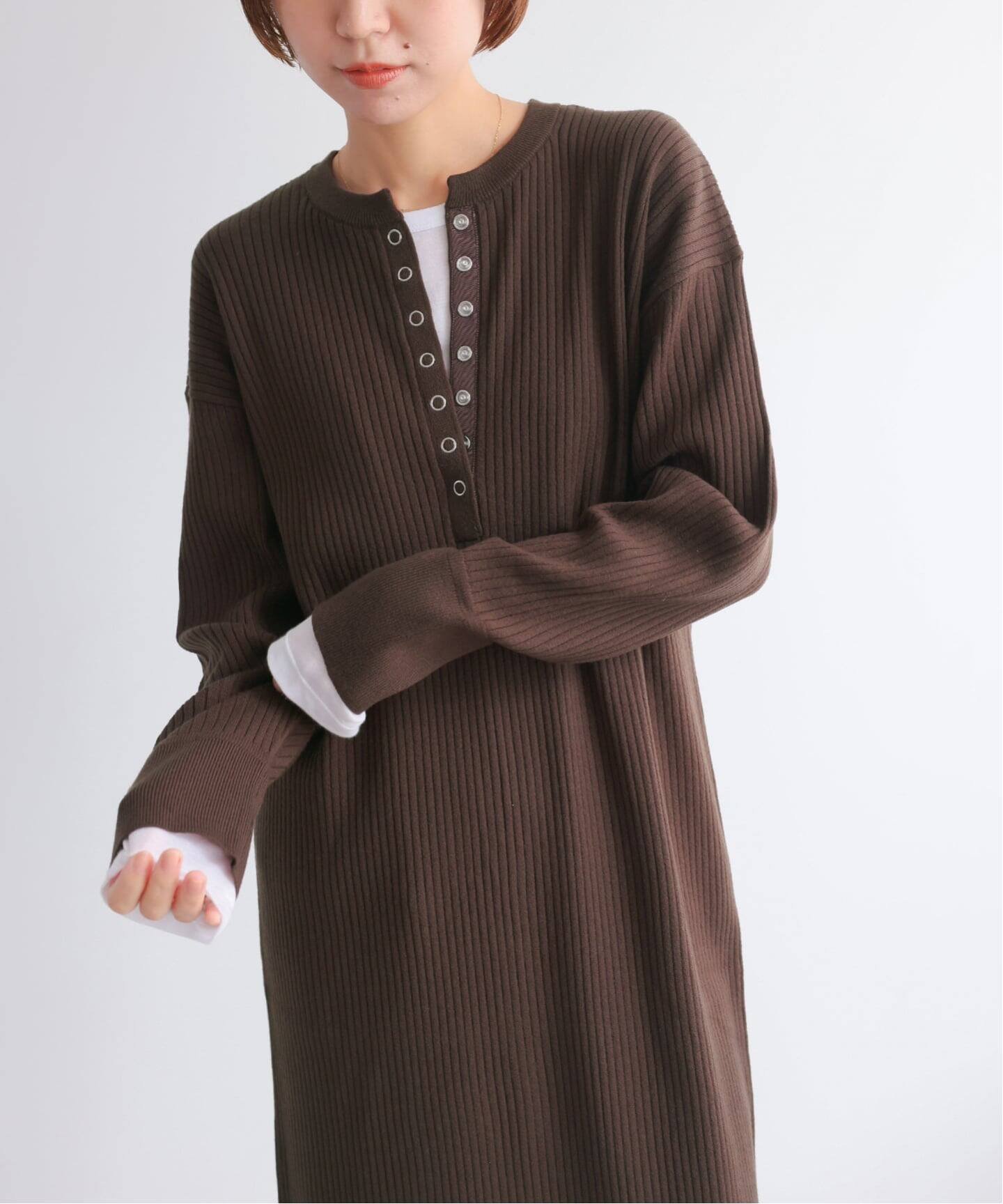【ジャーナルスタンダード レリューム/JOURNAL STANDARD relume】の《WEB限定追加 》【MULTI FUNC+】ヘンリーネックニットワンピース インテリア・キッズ・メンズ・レディースファッション・服の通販 founy(ファニー) 　ファッション　Fashion　レディースファッション　Fashion for Women　ワンピース　Dresses　ニットワンピース　Knit Dresses　2025年　2025　2025-2026秋冬・A/W　Autumn/Winter 2025–26 AW25–26　おすすめ　Recommended / Our Picks　人気　Popular, Best Seller　春　Spring　ブラウン|ID: prp329100004817898 ipo3291000000035001389