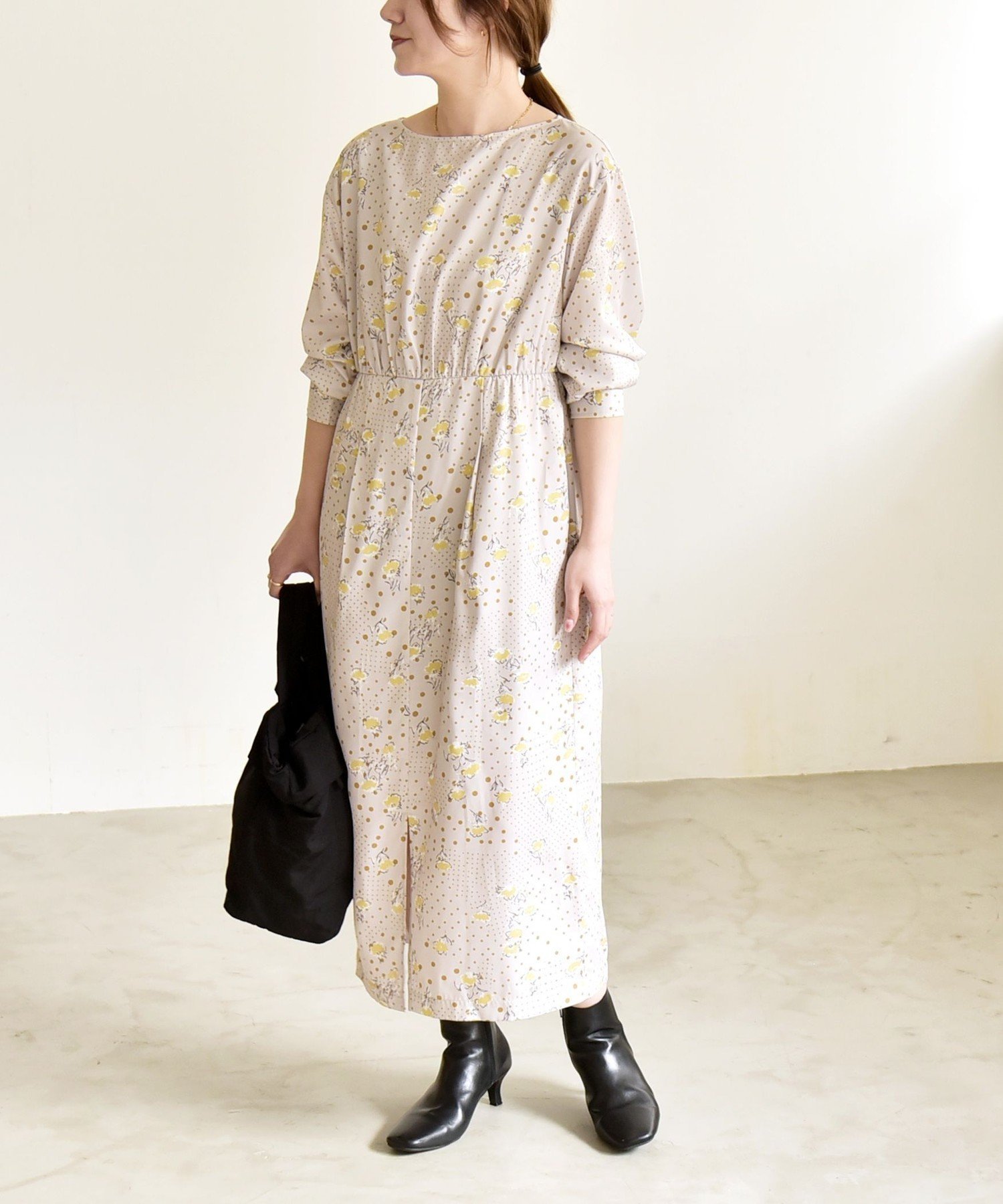 【シップス フォー ウィメン/SHIPS】のquaranciel 洗濯機可能 ドット フラワー プリント Iライン ギャザー ワンピース インテリア・キッズ・メンズ・レディースファッション・服の通販 founy(ファニー) 　ファッション　Fashion　レディースファッション　Fashion for Women　ワンピース　Dresses　洗える　Machine Washable　カーディガン　Cardigan, Knitwear　ギャザー　Gathered, Ruffled　ジャケット　Jacket, Outerwear　ストレート　Straight, Straight Cut　スリット　Slit, Slit Detail　スリーブ　Sleeve, Long Sleeve / Short Sleeve　ドット　Polka Dot, Dot Pattern　フラワー　Flower, Floral　フロント　Front, Front Design　プリント　Print, Printed Pattern　おすすめ　Recommended / Our Picks　2026年　2026　ベージュ|ID: prp329100004817899 ipo3291000000035001393