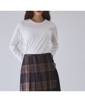 【アダム エ ロペ/ADAM ET ROPE'】のロングスリーブコットンTシャツ 人気、トレンドファッション・服の通販 founy(ファニー) ファッション Fashion レディースファッション Fashion for Women トップス・カットソー Cut & Sew Tops シャツ・ブラウス・オフィスカジュアル Elegant Blouses & Button-Ups ロングTシャツ・Tシャツ Longline T-Shirts & Tees インナー Innerwear カッティング Cutting Detail カットソー Cut and Sewn Top ジャケット Jacket, Outerwear スラックス Slacks, Dress Pants スリーブ Sleeve, Long Sleeve / Short Sleeve デニム Denim, Jeans Material バランス Balance, Style Balance ベーシック Basic, Essential ロング Long, Long-Length エレガント 上品 Elegant 2025年 2025 2025-2026秋冬・A/W Autumn/Winter 2025–26 AW25–26 |ID:prp329100004818258