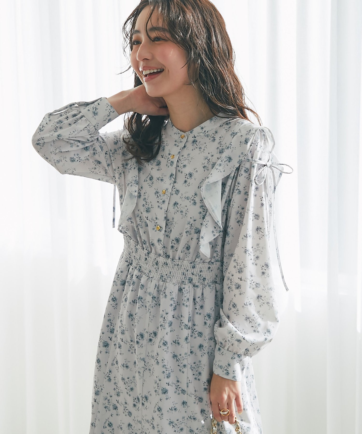 【ラブティックボンボン/La boutique BonBon】の【最強愛されワンピース】小花プリントマーメイドワンピース インテリア・キッズ・メンズ・レディースファッション・服の通販 founy(ファニー) 　ファッション　Fashion　レディースファッション　Fashion for Women　ワンピース　Dresses　シャーリング　Shirring, Ruched　スタンド　Stand Collar, Upright Stand　フェミニン　Feminine, Girly　フリル　Frill, Ruffle　ポケット　Pocket, Pocket Detail　リボン　Ribbon, Bow　ロング　Long, Long-Length　エレガント 上品　Elegant　切替　Switching, Contrast Panel　ライトグレー|ID: prp329100004818330 ipo3291000000035006241