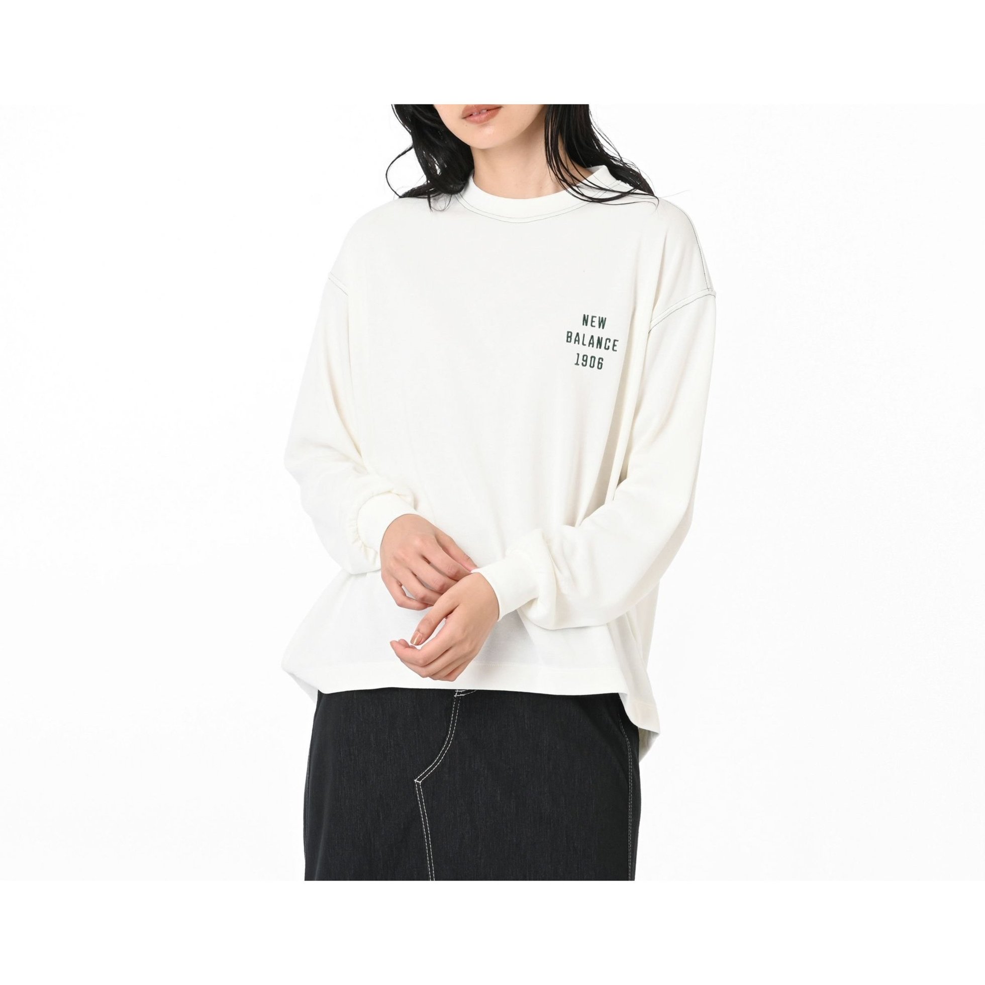 【ニューバランス/new balance】のクロップドロングスリーブTシャツ インテリア・キッズ・メンズ・レディースファッション・服の通販 founy(ファニー) 　ファッション　Fashion　レディースファッション　Fashion for Women　トップス・カットソー　Cut & Sew Tops　シャツ・ブラウス・オフィスカジュアル　Elegant Blouses & Button-Ups　ロングTシャツ・Tシャツ　Longline T-Shirts & Tees　コンパクト　Compact, Small Size　ショルダー　Shoulder, Shoulder Strap　ドロップ　Drop Shoulder, Dropped Style　フィット　Fit, Slim Fit　フロント　Front, Front Design　リラックス　Relax, Relaxed Fit　SST|ID: prp329100004818336 ipo3291000000035006297