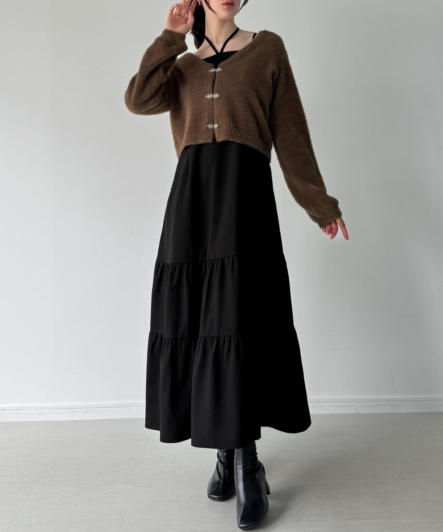 【ジュノア/JUNOAH】のショートシャギーニットカーディガン+フレアキャミワンピース インテリア・キッズ・メンズ・レディースファッション・服の通販 founy(ファニー) 　ファッション　Fashion　レディースファッション　Fashion for Women　ワンピース　Dresses　キャミソールワンピース　Camisole Dresses　モカ|ID: prp329100004818340 ipo3291000000035006347