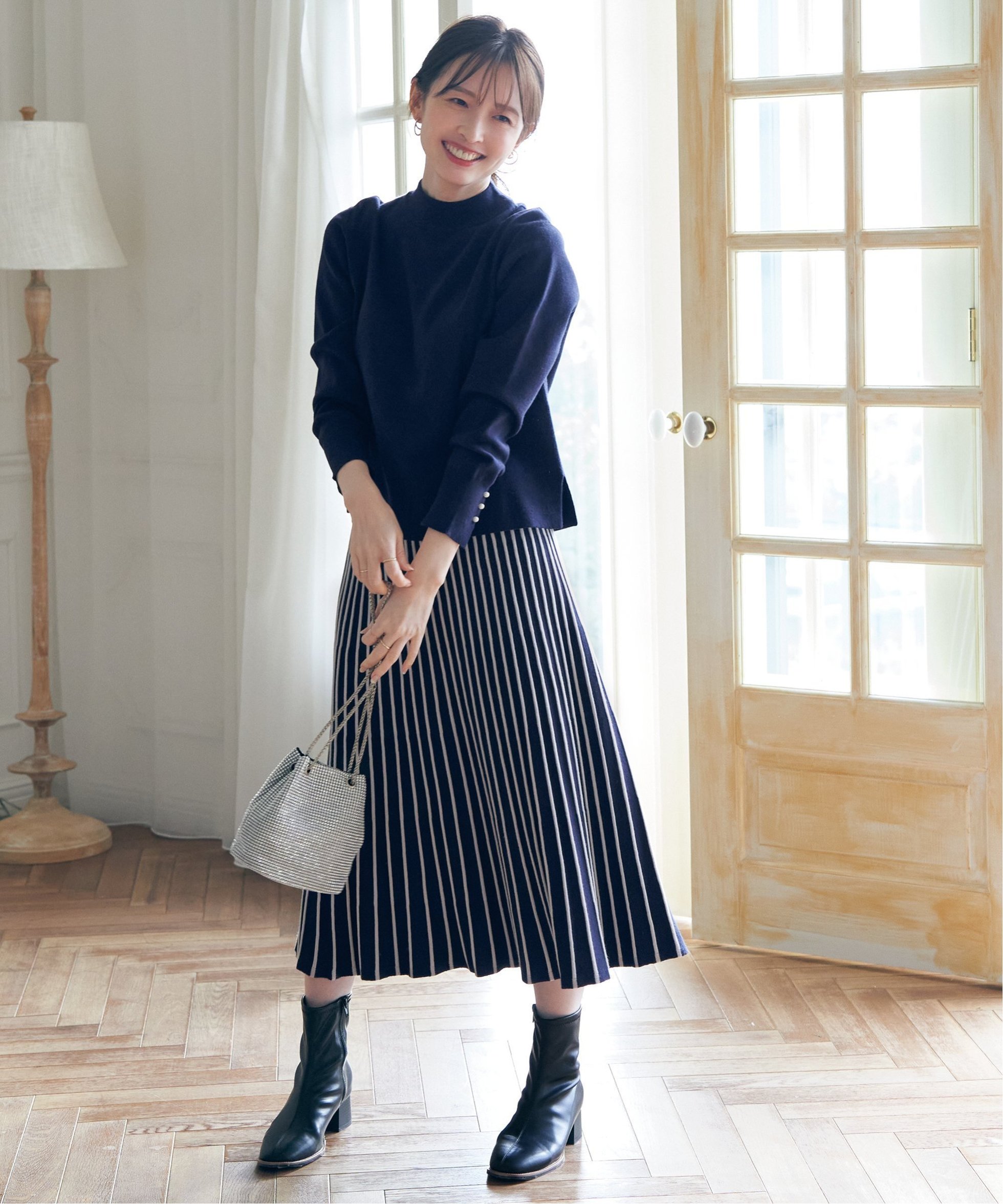 【イッカ/ikka】の配色ニットアップ インテリア・キッズ・メンズ・レディースファッション・服の通販 founy(ファニー) 　ファッション　Fashion　レディースファッション　Fashion for Women　トップス・カットソー　Cut & Sew Tops　ニット　Knit Tops & Sweaters　なめらか　Smooth, Silky Texture　スリット　Slit, Slit Detail　セットアップ　Set-Up, Coordinated Outfit　パール　Pearl, Pearl Accent　フレア　Flare, Flared　プリーツ　Pleats, Pleated　モックネック　Mock Neck, Short Turtleneck　エレガント 上品　Elegant　ブルー|ID: prp329100004818358 ipo3291000000035006484