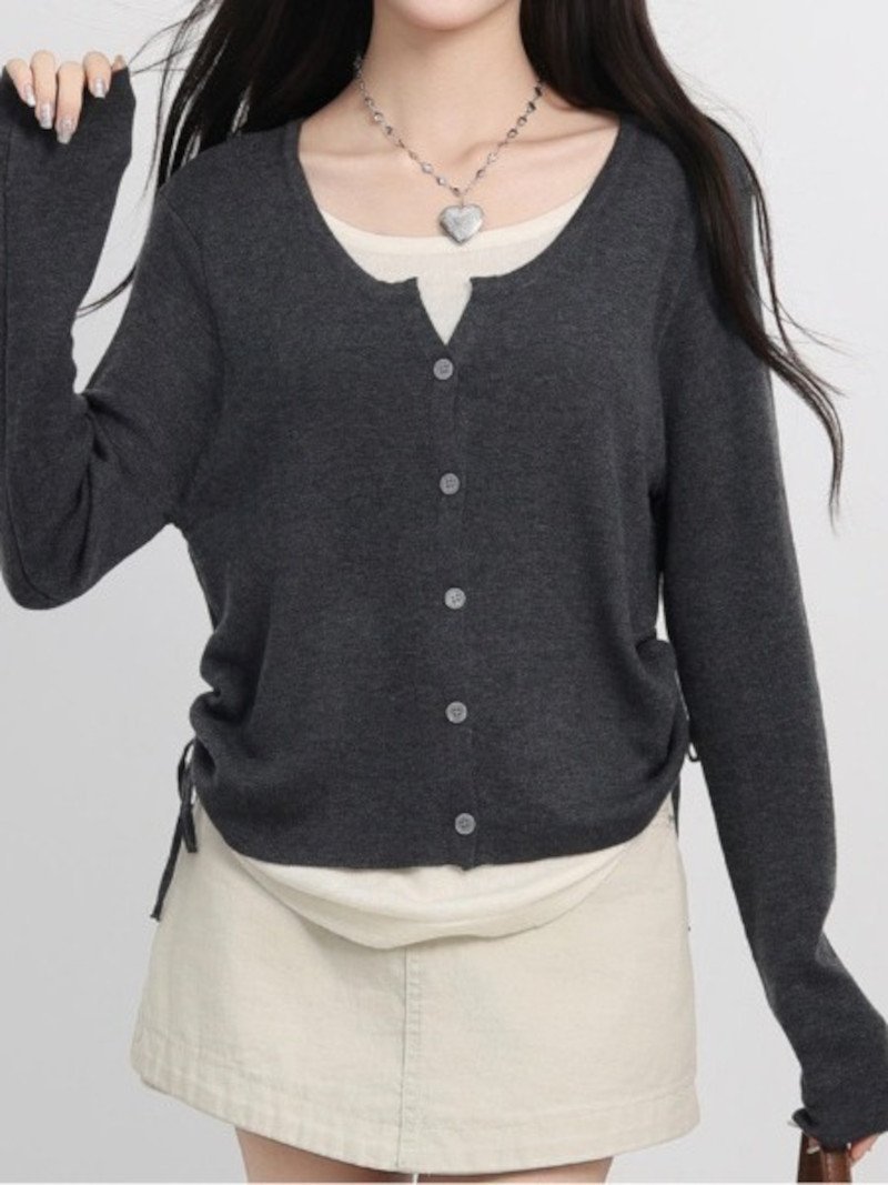 【ディアベル/DIAVEL】の【秋冬新作】レイヤード風ラウンドヘムトップス インテリア・キッズ・メンズ・レディースファッション・服の通販 founy(ファニー) 　ファッション　Fashion　レディースファッション　Fashion for Women　トップス・カットソー　Cut & Sew Tops　インナー　Innerwear　カーディガン　Cardigan, Knitwear　クロップド　Cropped, Short Length　コンパクト　Compact, Small Size　ショート　Short, Short Length　スタイリッシュ　Stylish, Fashionable　スニーカー　Sneakers, Trainers　タイトスカート　Pencil Skirt, Tight Skirt　デニム　Denim, Jeans Material　トレンド　Trend, Trending Now　ドローストリング　Drawstring, Pull Cord　バランス　Balance, Style Balance　プリーツ　Pleats, Pleated　ボーダー　Border, Stripe　無地　Plain, Solid Color　ロング　Long, Long-Length　A/W・秋冬　Autumn/Winter　再入荷　Restock / Back in Stock　おすすめ　Recommended / Our Picks　エレガント 上品　Elegant　チャコールグレー|ID: prp329100004818429 ipo3291000000035007429