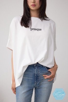 【アズール バイ マウジー/AZUL by moussy】のC/T冷感ロゴシシュウTシャツ 人気、トレンドファッション・服の通販 founy(ファニー) ファッション Fashion レディースファッション Fashion for Women トップス・カットソー Cut & Sew Tops シャツ・ブラウス・オフィスカジュアル Elegant Blouses & Button-Ups ロングTシャツ・Tシャツ Longline T-Shirts & Tees カットソー Cut and Sewn Top フロント Front, Front Design |ID:prp329100004818491
