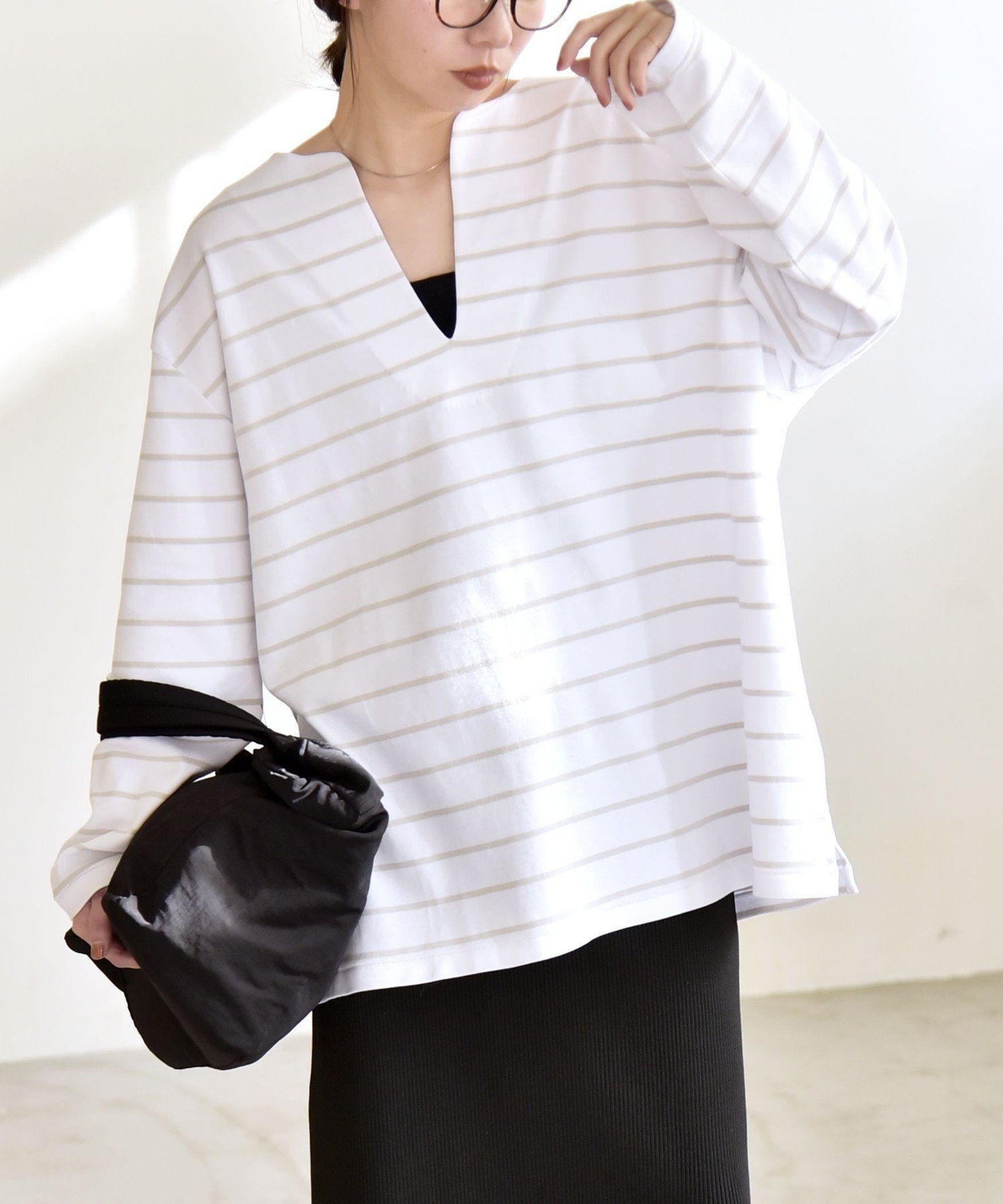 【シップス フォー ウィメン/SHIPS】のquaranciel 洗濯機可能 ボーダー スキッパー ロングスリーブ プルオーバー インテリア・キッズ・メンズ・レディースファッション・服の通販 founy(ファニー) 　ファッション　Fashion　レディースファッション　Fashion for Women　トップス・カットソー　Cut & Sew Tops　カジュアルプルオーバー・ニットトップス　Pullovers & Knit Tops / Casual Pullovers　アクセサリー　Fashion Accessories　洗える　Machine Washable　スカーフ　Scarf, Neckwear　スキッパー　Skipper, Open Collar　スリット　Slit, Slit Detail　スリーブ　Sleeve, Long Sleeve / Short Sleeve　タートル　Turtleneck, Turtle Collar　デニム　Denim, Jeans Material　トレンド　Trend, Trending Now　定番　Standard, Basic Item　ボックス　Boxy, Box Shape　ボーダー　Border, Stripe　リラックス　Relax, Relaxed Fit　ロング　Long, Long-Length　おすすめ　Recommended / Our Picks　2026年　2026　ライトグレー|ID: prp329100004818545 ipo3291000000035008398