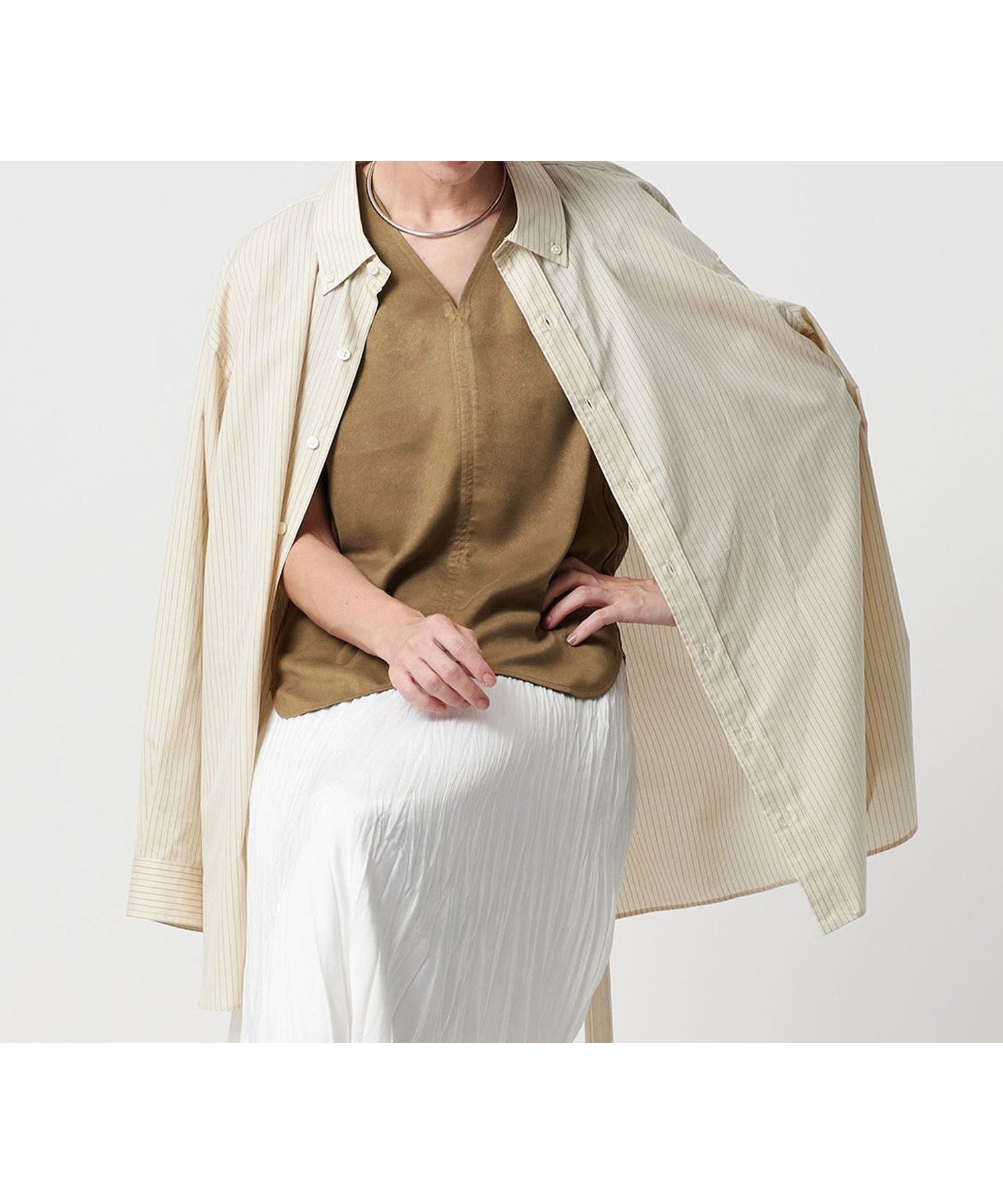 【ユナイテッドアローズ/UNITED ARROWS】のポリエステル スエードライクノースリーブトップス 人気、トレンドファッション・服の通販 founy(ファニー) 　ファッション　Fashion　レディースファッション　Fashion for Women　トップス・カットソー　Cut & Sew Tops　キャミソール&ノースリーブ　Camisoles & Sleeveless Tops　インナー　Innerwear　秋　Autumn　スラックス　Slacks, Dress Pants　とろみ　Fluid, Flowy Fabric　デニム　Denim, Jeans Material　ノースリーブ　Sleeveless, No-Sleeve　ベスト　Vest, Waistcoat　ボトム　Bottoms, Lower Wear　ラウンド　Round, Round Neck　アウトレット　Outlet / Clearance　エレガント 上品　Elegant　 other-1|ID: prp329100004818588 ipo3291000000035008640