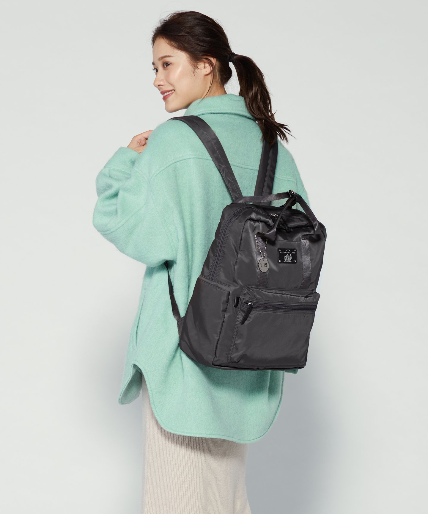 【ラ バガジェリー/LA BAGAGERIE】の10ポケット持ち手付きリュック Lサイズ インテリア・キッズ・メンズ・レディースファッション・服の通販 founy(ファニー) 　ファッション　Fashion　レディースファッション　Fashion for Women　おすすめ　Recommended / Our Picks　シンプル　Simple, Minimal　スマート　Smart, Elegant　トラベル　Travel, Travel Gear　ポケット　Pocket, Pocket Detail　リュック　Backpack, Rucksack　軽量　Lightweight, Ultra Light　15/DGY|ID: prp329100004818599 ipo3291000000035008717