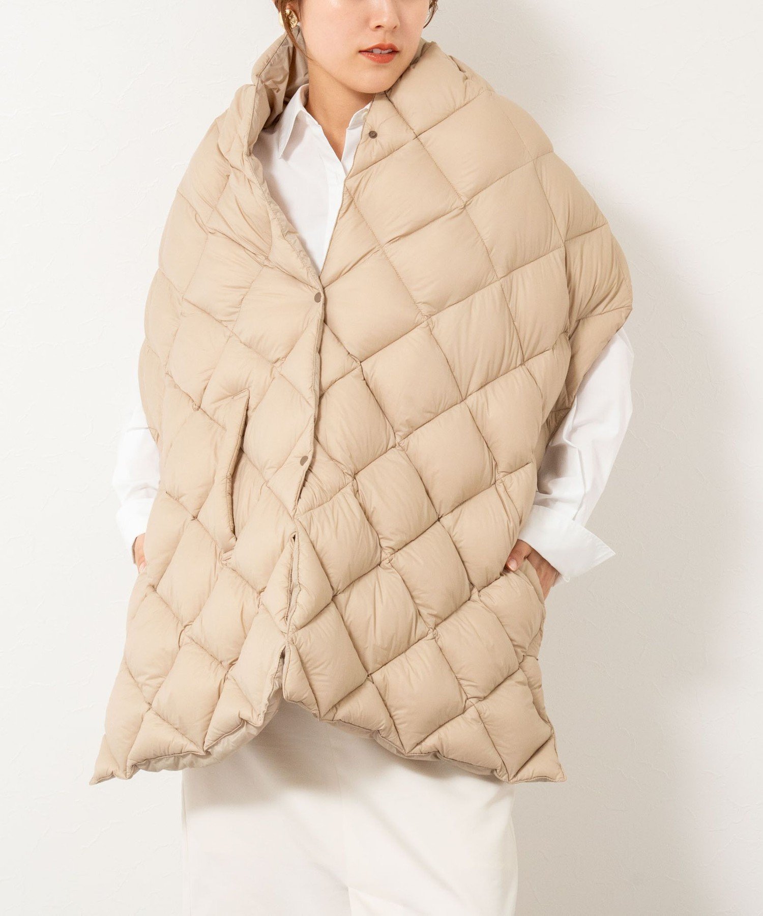 【ノーリーズ/NOLLEY'S】の【WEB限定】【TAION/タイオン】別注ダウンストール インテリア・キッズ・メンズ・レディースファッション・服の通販 founy(ファニー) 　ファッション　Fashion　レディースファッション　Fashion for Women　インナー　Innerwear　ストール　Stole, Wrap　ダウン　Down, Puffer　ポケット　Pocket, Pocket Detail　ポーチ　Pouch, Small Case　別注　Limited Edition, Custom Order　おすすめ　Recommended / Our Picks　2025年　2025　2025-2026秋冬・A/W　Autumn/Winter 2025–26 AW25–26　ベージュ|ID: prp329100004818640 ipo3291000000035009020