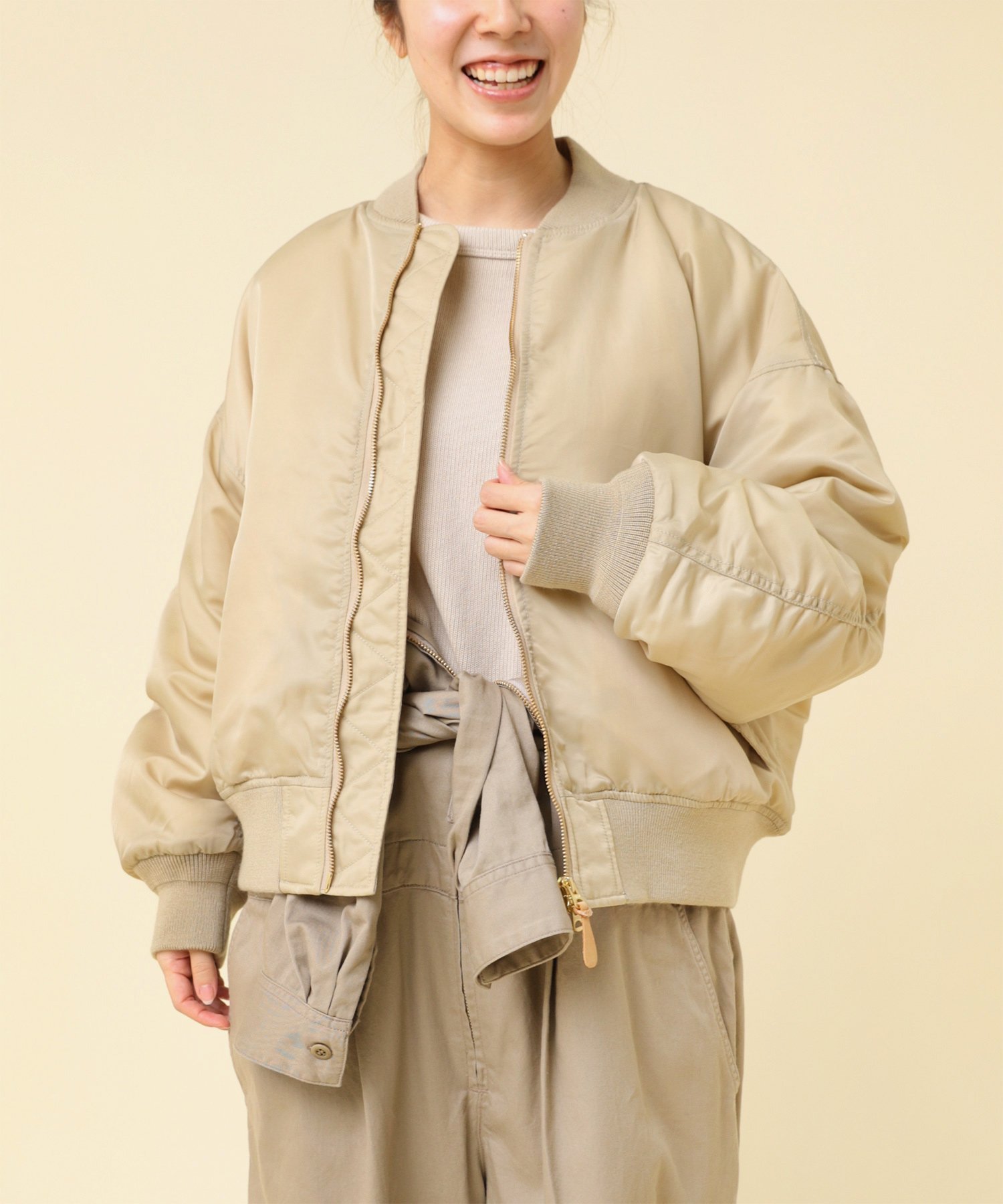 【アールエヌエーエヌ/RNA-N】のJ2127 オーバーサイズMA-1 インテリア・キッズ・メンズ・レディースファッション・服の通販 founy(ファニー) 　ファッション　Fashion　レディースファッション　Fashion for Women　アウター　Coat / Outerwear Collection　MA-1ジャケット　MA-1 Bomber Jackets / Flight Jackets　クラシック　Classic, Timeless Style　ポケット　Pocket, Pocket Detail　エレガント 上品　Elegant　スモークベージュ|ID: prp329100004818653 ipo3291000000035009182