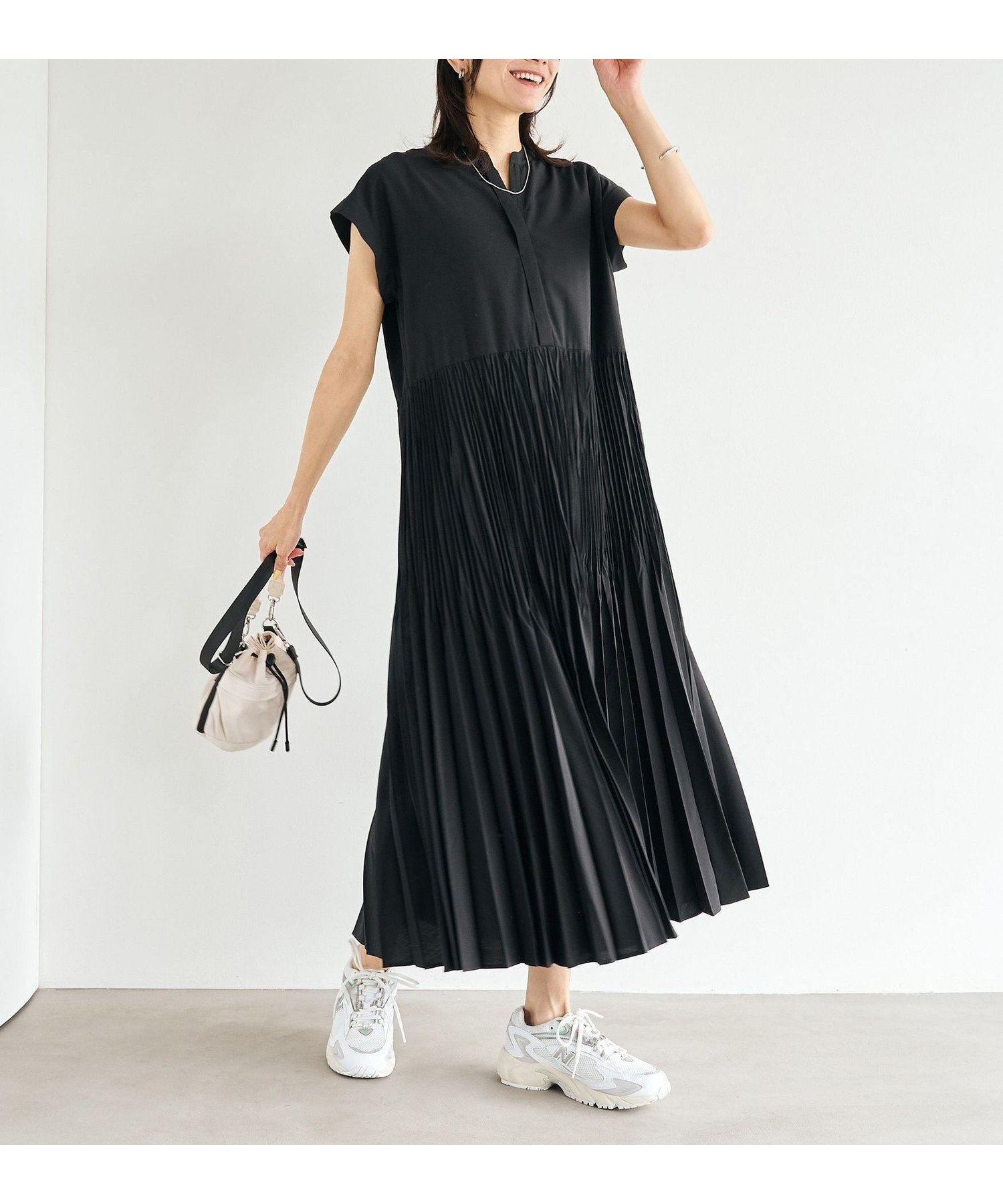 【ユナイテッドアローズ/UNITED ARROWS】のsize SHORTあり ワッシャー プリーツ ワンピース インテリア・キッズ・メンズ・レディースファッション・服の通販 founy(ファニー) 　ファッション　Fashion　レディースファッション　Fashion for Women　ワンピース　Dresses　春　Spring　キャップ　Cap, Baseball Cap　サンダル　Sandals, Summer Shoes　スキッパー　Skipper, Open Collar　フェミニン　Feminine, Girly　プリーツ　Pleats, Pleated　メッシュ　Mesh, Net Fabric　ワッシャー　Washer, Crinkled Finish　アウトレット　Outlet / Clearance　おすすめ　Recommended / Our Picks　夏　Summer　BLACK|ID: prp329100004818658 ipo3291000000035009237