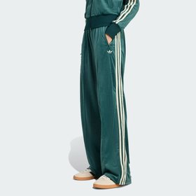 【アディダス/adidas】の【公式】アディダス adidas adidas Originals × Liberty London エンボス加工ベルベット トラックパンツ 人気、トレンドファッション・服の通販 founy(ファニー) ファッション Fashion レディースファッション Fashion for Women パンツ Pants & Trousers スタイリッシュ Stylish, Fashionable ベルベット Velvet, Velvety |ID:prp329100004818689