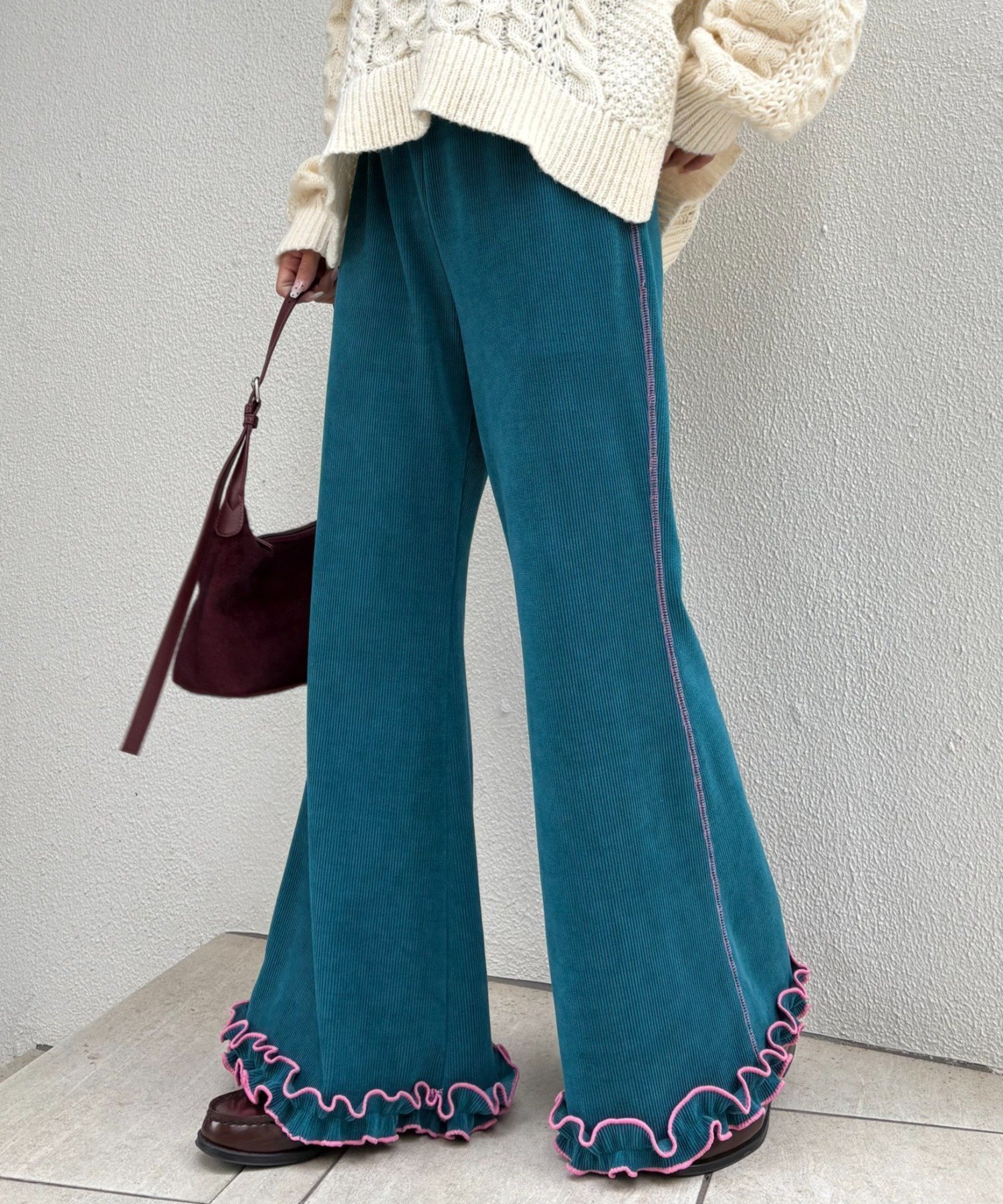 【チャオパニックティピー/CIAOPANIC TYPY】のH.Sコーデュロイ裾フリルフレアパンツ インテリア・キッズ・メンズ・レディースファッション・服の通販 founy(ファニー) 　ファッション　Fashion　レディースファッション　Fashion for Women　パンツ　Pants & Trousers　ガーリー　Girly, Feminine Style　コーデュロイ　Corduroy, Cord Fabric　チュニック　Tunic, Long Top　トレンド　Trend, Trending Now　定番　Standard, Basic Item　フリル　Frill, Ruffle　フレア　Flare, Flared　ルーズ　Loose, Oversized　ワッフル　Waffle, Waffle Knit　ワンポイント　One Point, Statement Accent　おすすめ　Recommended / Our Picks　グリーン|ID: prp329100004818698 ipo3291000000035009660