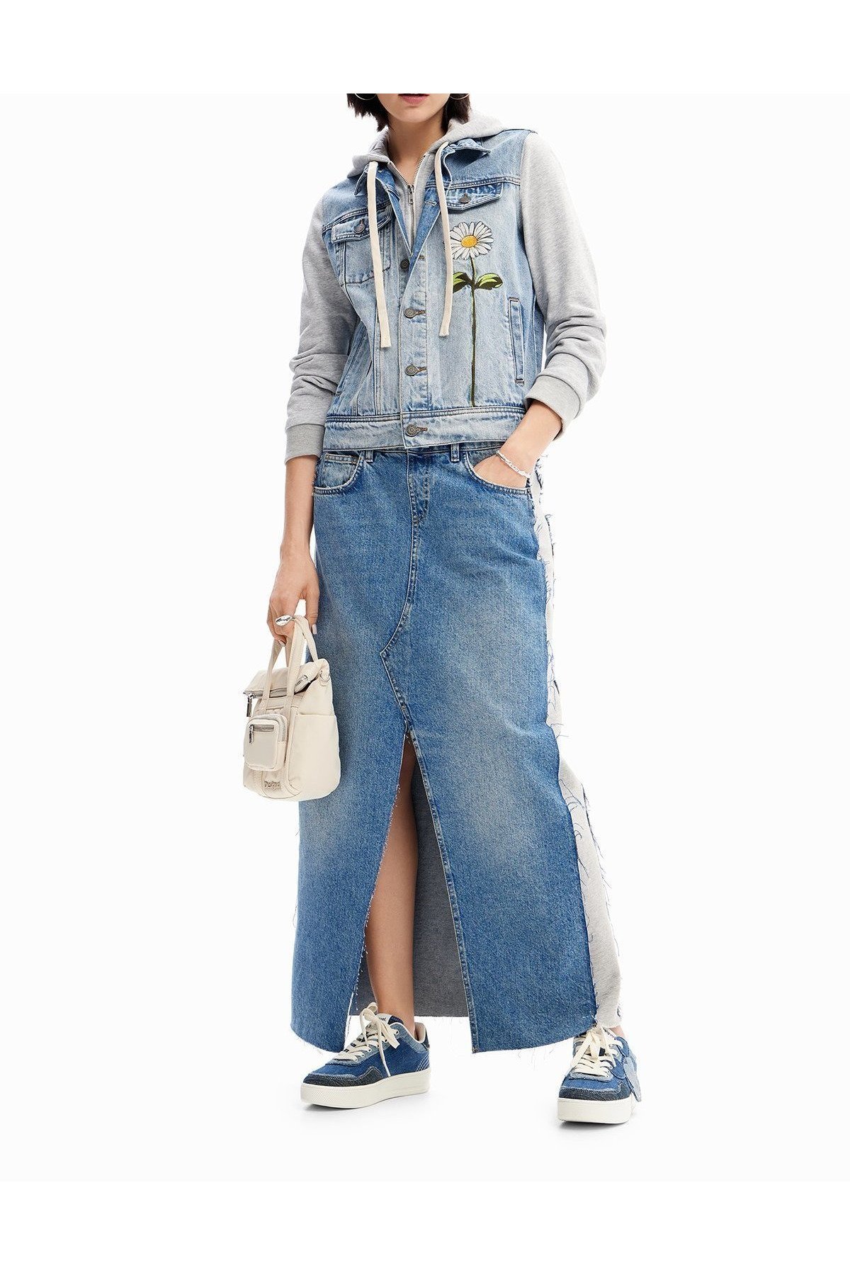 【デシグアル/Desigual】のトラッカージャケットスウェット 人気、トレンドファッション・服の通販 founy(ファニー) 　ファッション　Fashion　レディースファッション　Fashion for Women　アウター　Coat / Outerwear Collection　レディースジャケット・軽アウター　Jackets　カラフル　Colorful Design　シューズ　Shoes, Footwear　デニム　Denim, Jeans Material　パターン　Pattern, Design Print　パッチワーク　Patchwork, Mixed Fabric　プリント　Print, Printed Pattern　メンズ　Men's, Menswear　 other-1|ID: prp329100004818752 ipo3291000000035010129