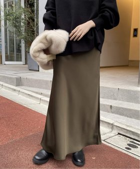 【スローブ イエナ/SLOBE IENA】のサテンナロースカート 人気、トレンドファッション・服の通販 founy(ファニー) ファッション Fashion レディースファッション Fashion for Women スカート Skirts 2025年 2025 2025-2026秋冬・A/W Autumn/Winter 2025–26 AW25–26 サテン Satin, Glossy Fabric スニーカー Sneakers, Trainers バイアス Bias, Diagonal Cut リラックス Relax, Relaxed Fit ロング Long, Long-Length |ID:prp329100004818753