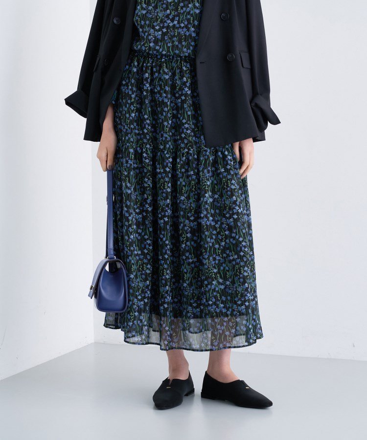 【インディヴィ/INDIVI】の【秋映え柄/セットアップ可能】フラワーシフォンスカート インテリア・キッズ・メンズ・レディースファッション・服の通販 founy(ファニー) 　ファッション　Fashion　レディースファッション　Fashion for Women　セットアップ　Matching Sets　スカート・ミニ/ミディ/マキシ　Skirts / Mini, Midi & Maxi Skirts　おすすめ　Recommended / Our Picks　エアリー　Airy Texture　シフォン　Chiffon, Lightweight Fabric　スマート　Smart, Elegant　セットアップ　Set-Up, Coordinated Outfit　フラワー　Flower, Floral　プリント　Print, Printed Pattern　ポケット　Pocket, Pocket Detail　秋　Autumn　軽量　Lightweight, Ultra Light　ブルー|ID: prp329100004818788 ipo3291000000035010345