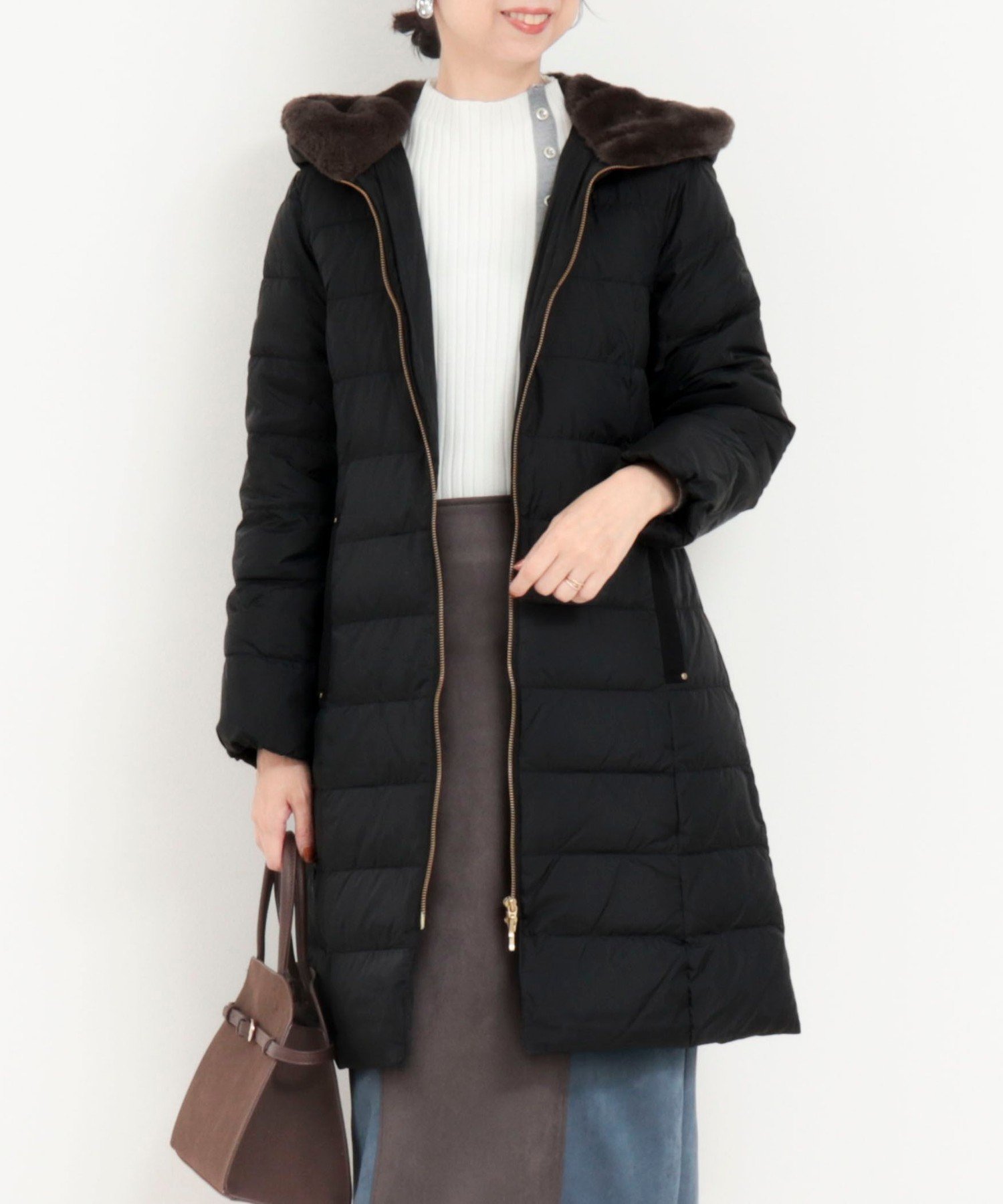 【ノーリーズ/NOLLEY'S】の《撥水》高密度タフタ×フェイクファーロングコート インテリア・キッズ・メンズ・レディースファッション・服の通販 founy(ファニー) 　ファッション　Fashion　レディースファッション　Fashion for Women　アウター　Coat / Outerwear Collection　コート・ロングコート・ピーコート　Long Coats, Peacoats & More　タフタ　Taffeta, Structured Fabric　ダウン　Down, Puffer　チェック　Check, Plaid, Tartan　定番　Standard, Basic Item　ポケット　Pocket, Pocket Detail　防寒　Cold Protection, Winter-Ready　ロング　Long, Long-Length　冬　Winter / This Winter　おすすめ　Recommended / Our Picks　エレガント 上品　Elegant　2025年　2025　2025-2026秋冬・A/W　Autumn/Winter 2025–26 AW25–26　ブラック|ID: prp329100004818792 ipo3291000000035010405