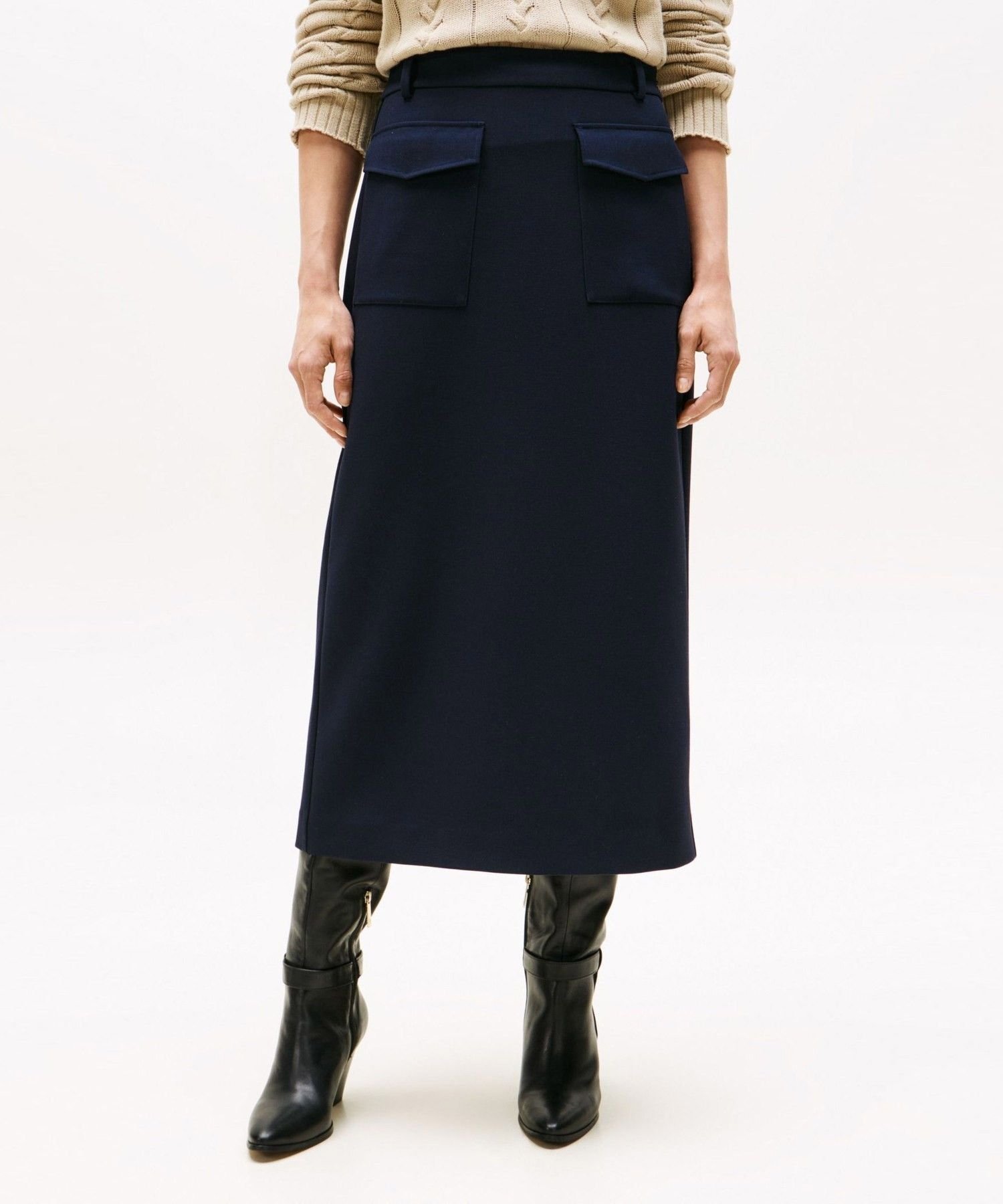 【トミーヒルフィガー/TOMMY HILFIGER】のポンチテーラードミディスカート インテリア・キッズ・メンズ・レディースファッション・服の通販 founy(ファニー) 　ファッション　Fashion　レディースファッション　Fashion for Women　スカート　Skirts　アメリカン　American Style　クラシック　Classic, Timeless Style　ゴルフ　Golf　スリット　Slit, Slit Detail　テーラード　Tailored, Tailored Fit　デニム　Denim, Jeans Material　フラップ　Flap, Flap Pocket　フロント　Front, Front Design　ポケット　Pocket, Pocket Detail　モダン　Modern, Contemporary　人気　Popular, Best Seller　ネイビーC1G|ID: prp329100004818796 ipo3291000000035010431