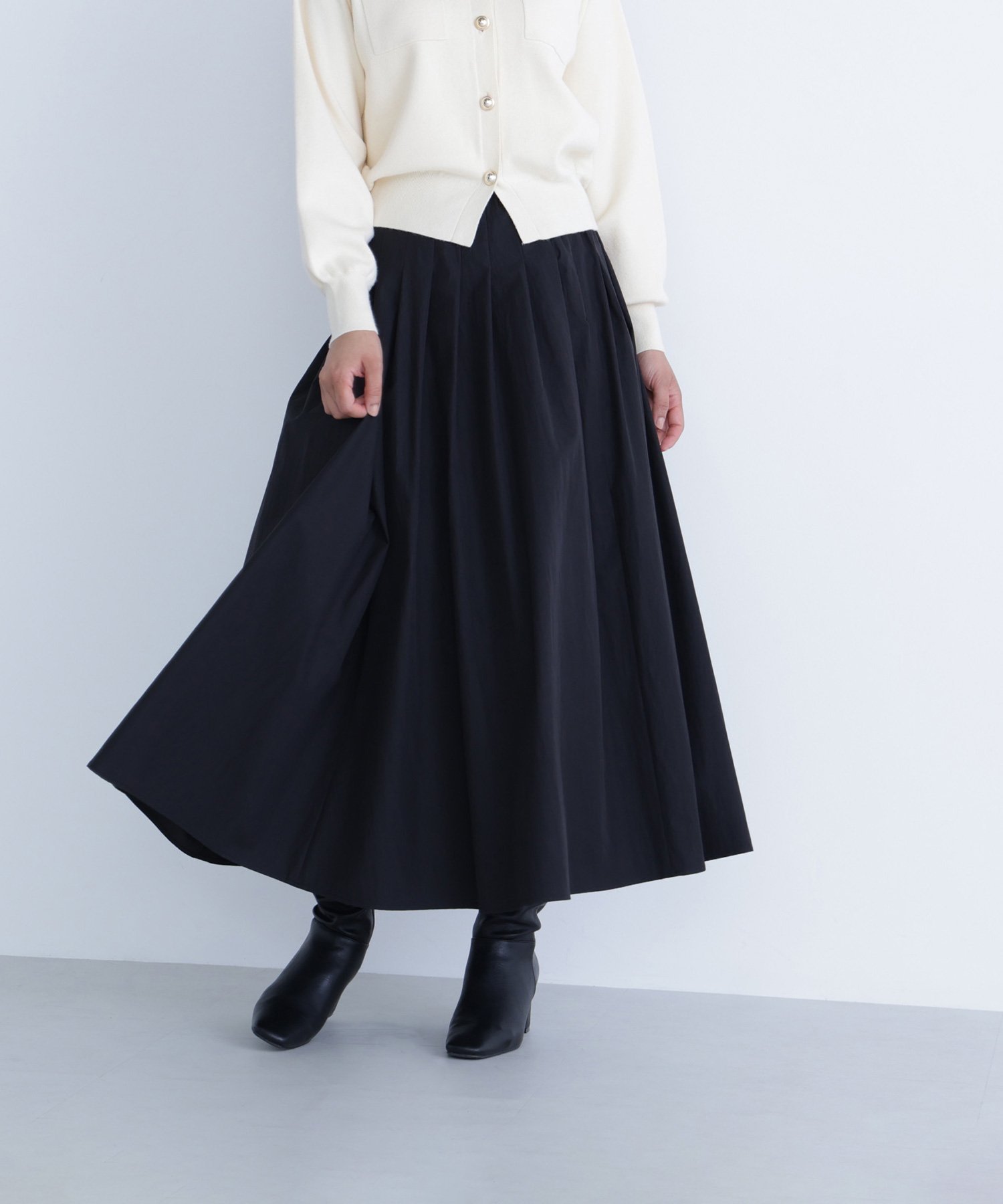 【ナチュラル ビューティー ベーシック/NATURAL BEAUTY BASIC】のタフタボリュームスカート インテリア・キッズ・メンズ・レディースファッション・服の通販 founy(ファニー) 　雑誌掲載アイテム　Magazine Picks & Fashion Features　ファッション雑誌　Fashion Magazines　オッジ　Oggi　ファッション　Fashion　レディースファッション　Fashion for Women　スカート　Skirts　おすすめ　Recommended / Our Picks　シンプル　Simple, Minimal　タフタ　Taffeta, Structured Fabric　フレア　Flare, Flared　雑誌　Magazine, Fashion Magazine　ブラック|ID: prp329100004818841 ipo3291000000035010875