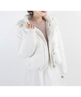 【ランダ/RANDA】のショートダウンジャケット 人気、トレンドファッション・服の通販 founy(ファニー) ファッション Fashion レディースファッション Fashion for Women アウター Coat / Outerwear Collection レディースジャケット・軽アウター Jackets コンパクト Compact, Small Size ショート Short, Short Length ダウン Down, Puffer バランス Balance, Style Balance ビッグ Big, Oversized フェザー Feather, Feather Detail フェミニン Feminine, Girly 防寒 Cold Protection, Winter-Ready |ID:prp329100004818846