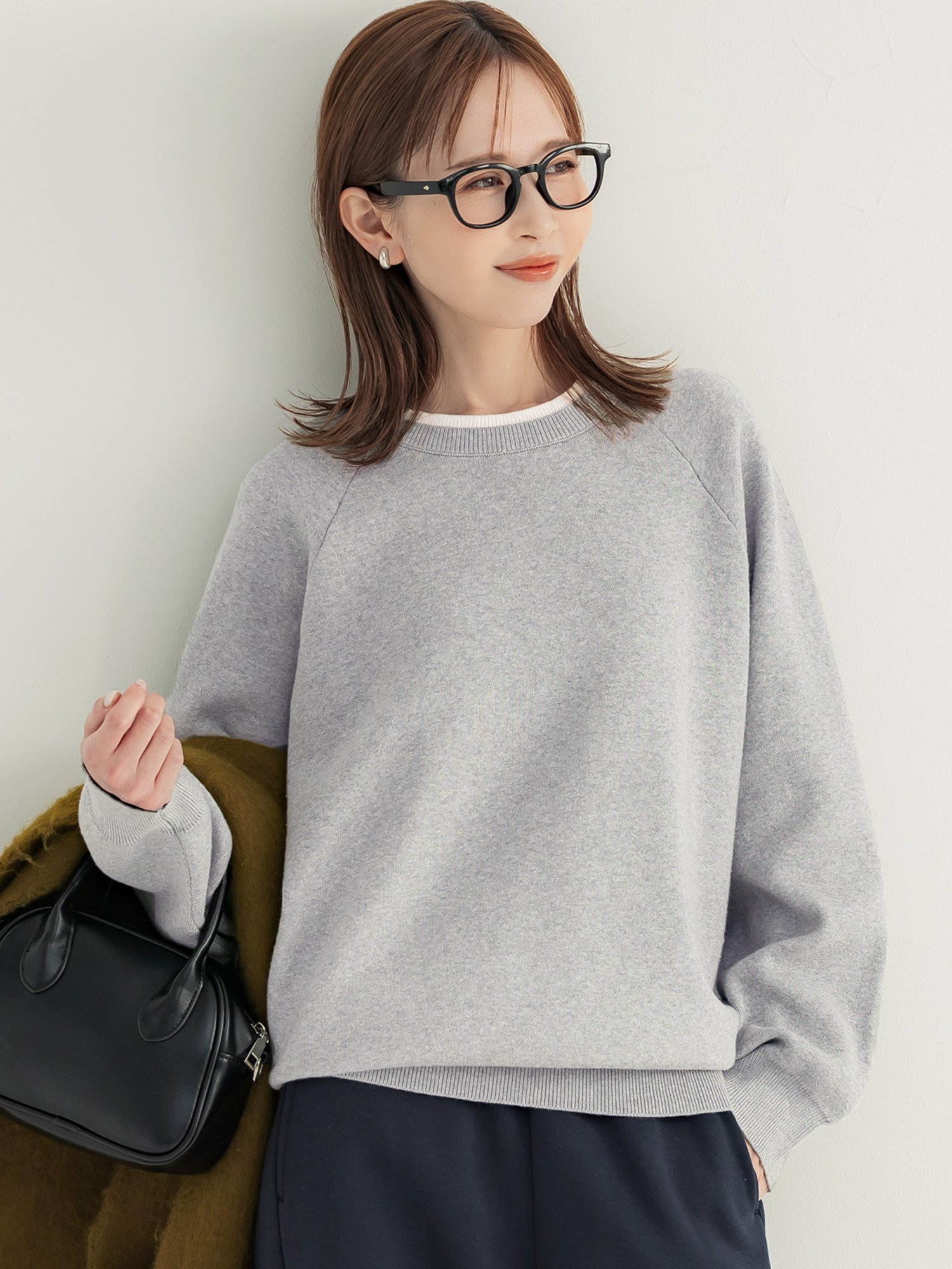 【コカ/COCA】のスウェットライクニットレイヤード風ニットプルオーバー 人気、トレンドファッション・服の通販 founy(ファニー) 　ファッション　Fashion　レディースファッション　Fashion for Women　トップス・カットソー　Cut & Sew Tops　ニット　Knit Tops & Sweaters　レディースパーカー・カジュアルフーディー　Casual Hoodies & Sweatshirts　カジュアルプルオーバー・ニットトップス　Pullovers & Knit Tops / Casual Pullovers　スウェット・クルーネックトップス　Sweatshirts & Crewnecks / Relaxed Fit Sweat Tops　ウォッシャブル　Machine Washable　シンプル　Simple, Minimal　スウェット / スエット　Sweatshirt, Sweatwear　デニム　Denim, Jeans Material　長袖　Long Sleeve, Full Sleeve　ポケット　Pocket, Pocket Detail　リラックス　Relax, Relaxed Fit　ロング　Long, Long-Length　エレガント 上品　Elegant　2025年　2025　2025-2026秋冬・A/W　Autumn/Winter 2025–26 AW25–26　 other-1|ID: prp329100004818903 ipo3291000000035011354