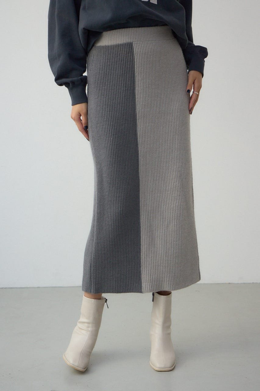 【アズール バイ マウジー/AZUL by moussy】のバイカラーIラインニットスカート インテリア・キッズ・メンズ・レディースファッション・服の通販 founy(ファニー) 　ファッション　Fashion　レディースファッション　Fashion for Women　スカート　Skirts　アクリル　Acrylic Material　畦　Ribbed Knit　ショート　Short, Short Length　シンプル　Simple, Minimal　ジャケット　Jacket, Outerwear　スリット　Slit, Slit Detail　セットアップ　Set-Up, Coordinated Outfit　フィット　Fit, Slim Fit　フロント　Front, Front Design　おすすめ　Recommended / Our Picks　GRY|ID: prp329100004818945 ipo3291000000035011708