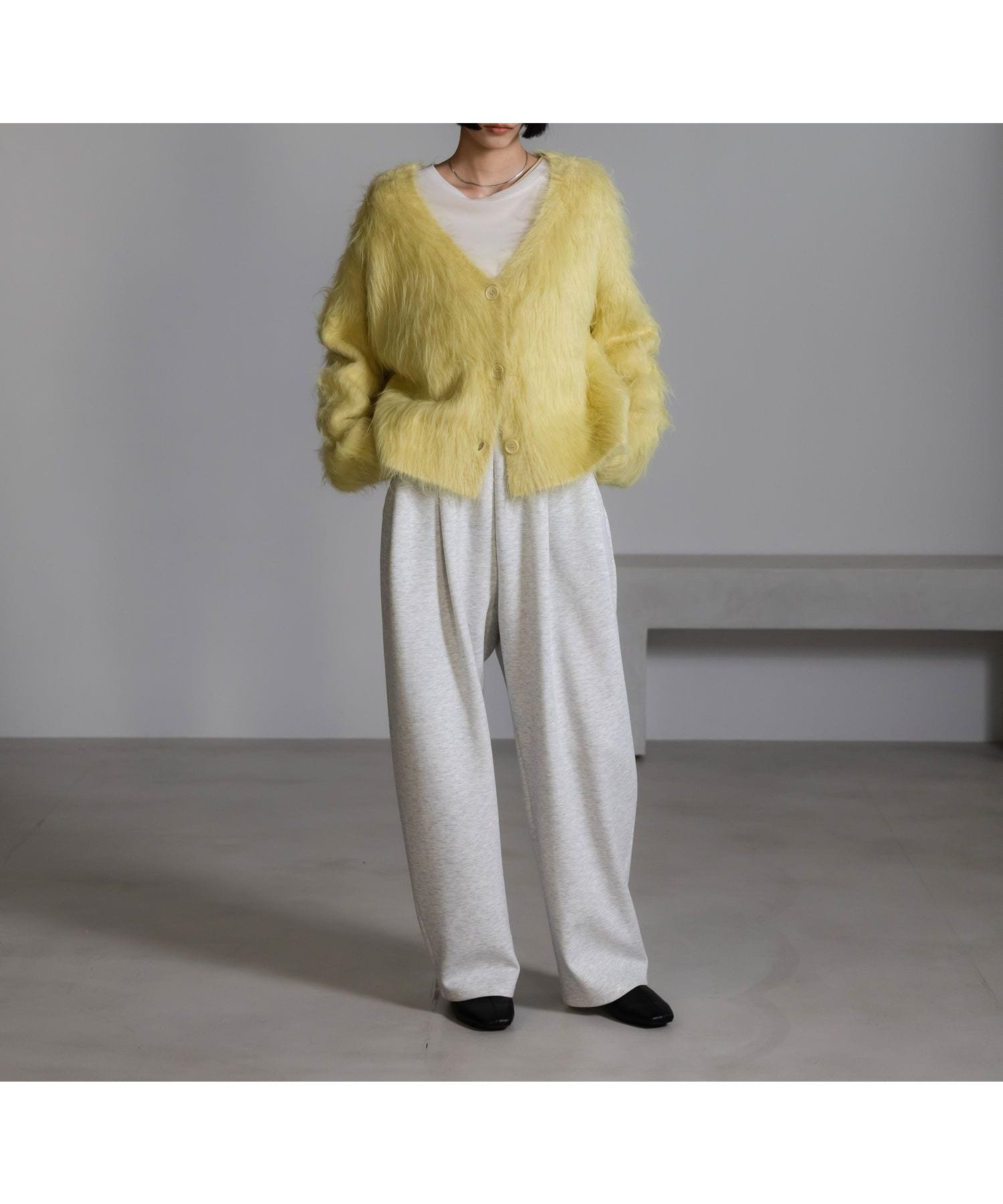 【ローリーズファーム/LOWRYS FARM】のシャギーショートVカーディガン 人気、トレンドファッション・服の通販 founy(ファニー) 　ファッション　Fashion　レディースファッション　Fashion for Women　トップス・カットソー　Cut & Sew Tops　カーディガン・羽織り　Layered Style Cardigans　カーディガン　Cardigan, Knitwear　サテン　Satin, Glossy Fabric　シンプル　Simple, Minimal　デニム　Denim, Jeans Material　ボトム　Bottoms, Lower Wear　今季　This Season, Current Season　定番　Standard, Basic Item　 other-1|ID: prp329100004818965 ipo3291000000035011842