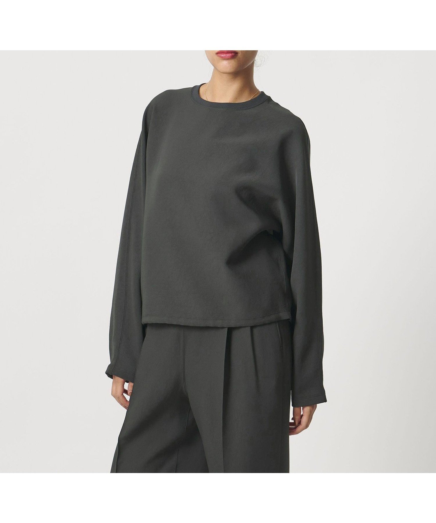 【ユナイテッドアローズ/UNITED ARROWS】のD.O UNITED ARROWS BY DAISUKE OBANA for WOMEN +10 DOLMAN LS CREW/ロングスリーブTシャツ 人気、トレンドファッション・服の通販 founy(ファニー) 　ファッション　Fashion　レディースファッション　Fashion for Women　トップス・カットソー　Cut & Sew Tops　シャツ・ブラウス・オフィスカジュアル　Elegant Blouses & Button-Ups　ロングTシャツ・Tシャツ　Longline T-Shirts & Tees　エレガント 上品　Elegant　コレクション　Collection, Seasonal Line　コンパクト　Compact, Small Size　ショート　Short, Short Length　スリーブ　Sleeve, Long Sleeve / Short Sleeve　セットアップ　Set-Up, Coordinated Outfit　ドローコード　Drawcord, Drawstring Cord　定番　Standard, Basic Item　バランス　Balance, Style Balance　フラット　Flat, Flat Shoes　ルーズ　Loose, Oversized　ロング　Long, Long-Length　ワイド　Wide, Wide Fit　A/W・秋冬　Autumn/Winter　おすすめ　Recommended / Our Picks　 other-1|ID: prp329100004818973 ipo3291000000035012035