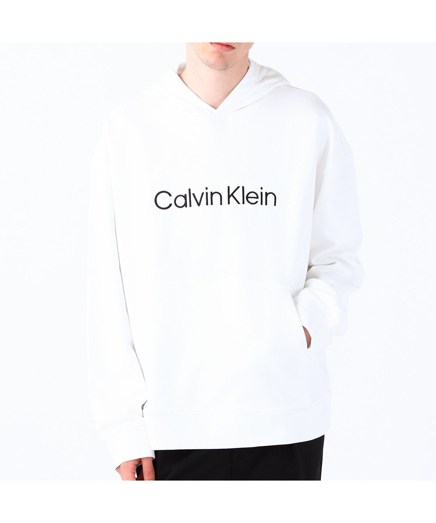 【カルバンクライン/Calvin Klein】の【公式ショップ】 カルバンクライン スタンダード ロゴ テリーパーカー Calvin Klein Jeans 40HM231 インテリア・キッズ・メンズ・レディースファッション・服の通販 founy(ファニー) 　ファッション　Fashion　レディースファッション　Fashion for Women　トップス・カットソー　Cut & Sew Tops　レディースパーカー・カジュアルフーディー　Casual Hoodies & Sweatshirts　スタンダード　Standard, Basic　パーカー　Hoodie, Parka　ルーズ　Loose, Oversized　BRILLIANT WHITE|ID: prp329100004819019 ipo3291000000035012655