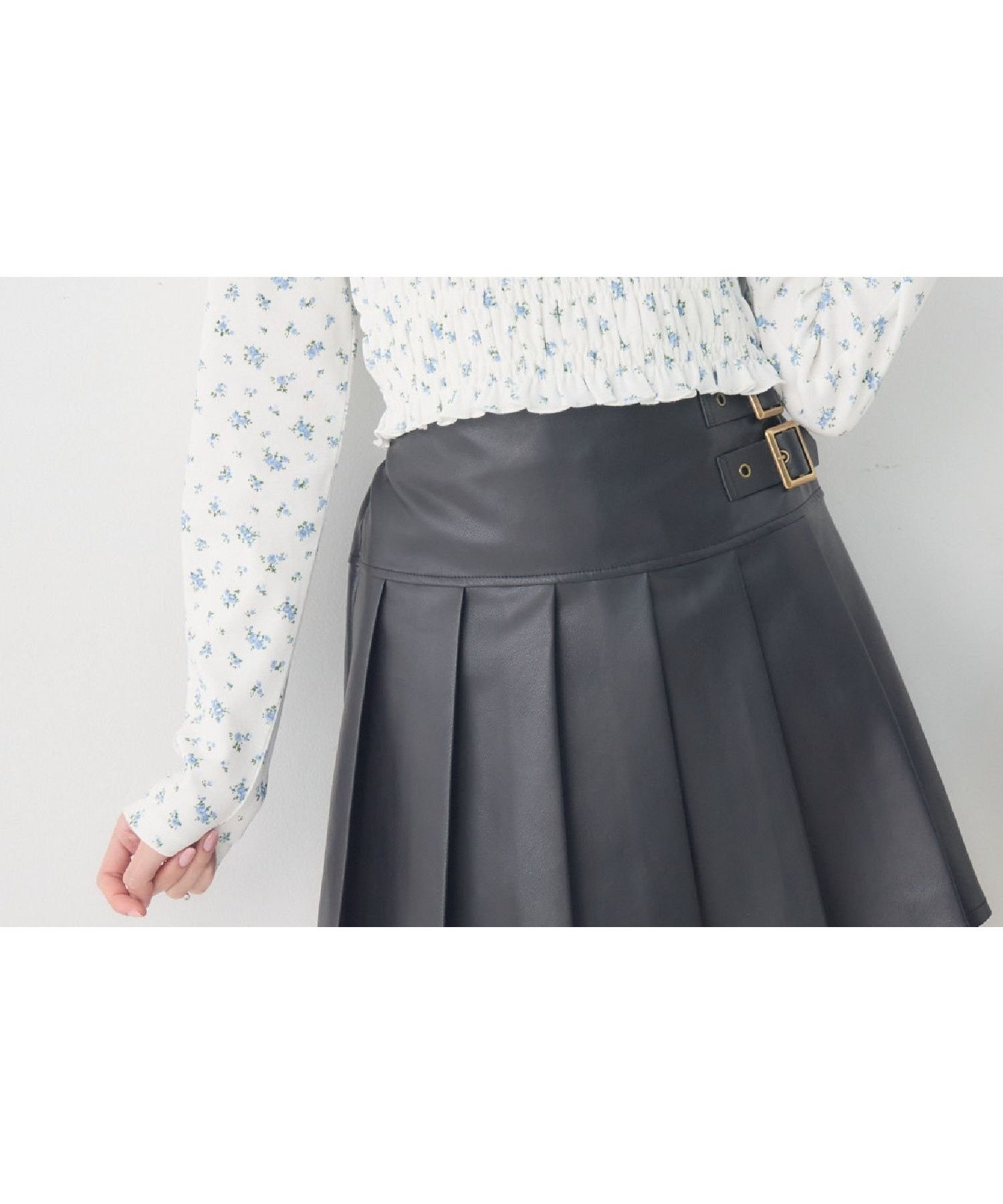 【レトロガール/RETRO GIRL】のシャーリングインナーCT インテリア・キッズ・メンズ・レディースファッション・服の通販 founy(ファニー) 　ファッション　Fashion　レディースファッション　Fashion for Women　アウター　Coat / Outerwear Collection　おすすめ　Recommended / Our Picks　インナー　Innerwear　カットソー　Cut and Sewn Top　ガーリー　Girly, Feminine Style　シャーリング　Shirring, Ruched　ストレート　Straight, Straight Cut　ドット　Polka Dot, Dot Pattern　オフホワイト|ID: prp329100004819043 ipo3291000000035012932