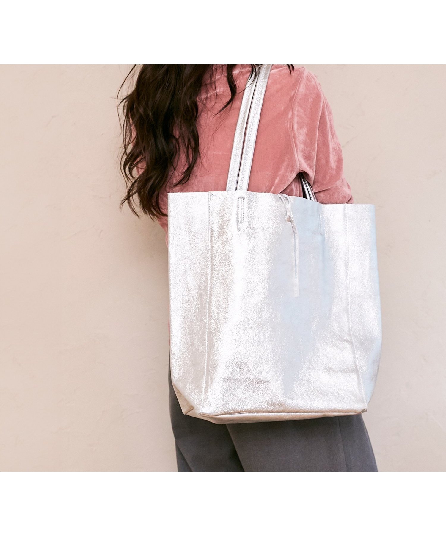 【ルクールブラン/le.coeur blanc】のMILLELA FIRENZE メタリックトートバッグ インテリア・キッズ・メンズ・レディースファッション・服の通販 founy(ファニー) 　ファッション　Fashion　レディースファッション　Fashion for Women　バッグ　Bags　トレンド　Trend, Trending Now　シルバー|ID: prp329100004819174 ipo3291000000035014461