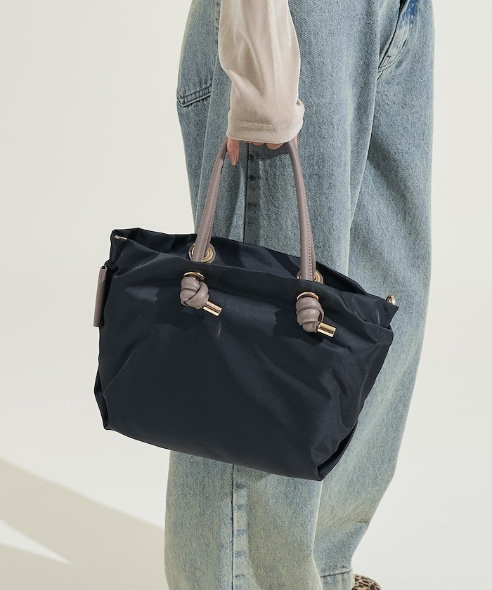 【フリークスストア/FREAK'S STORE】のBIANCA S/ ビアンカ/ナイロン トートバッグ 25AW インテリア・キッズ・メンズ・レディースファッション・服の通販 founy(ファニー) 　ファッション　Fashion　レディースファッション　Fashion for Women　バッグ　Bags　2025年　2025　2025-2026秋冬・A/W　Autumn/Winter 2025–26 AW25–26　冬　Winter / This Winter　シンプル　Simple, Minimal　A/W・秋冬　Autumn/Winter　軽量　Lightweight, Ultra Light　ブラック|ID: prp329100004819175 ipo3291000000035014474