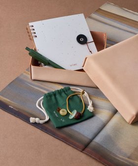 【エテ/ete】のete bijoux スペシャルBOX /ドローキーリング 人気、トレンドファッション・服の通販 founy(ファニー) ファッション Fashion レディースファッション Fashion for Women コラボ Collaboration, Collab シンプル Simple, Minimal ステーショナリー Stationery, Office Supplies ストーン Stone, Gem-Like スペシャル Special, Limited Edition チャーム Charm, Pendant ネックレス Necklace, Pendant Necklace パターン Pattern, Design Print フォルム Silhouette, Form ボックス Boxy, Box Shape |ID:prp329100004819218