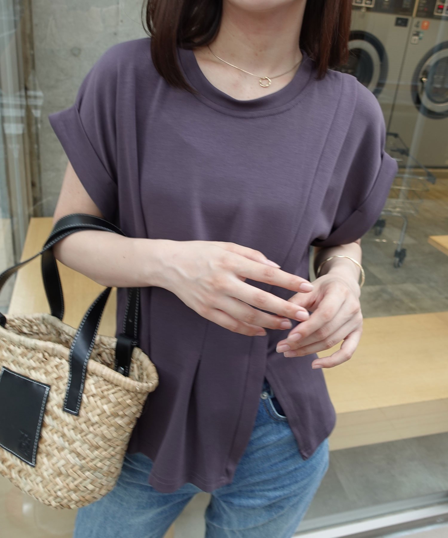 【コーナーズ/CORNERS】のタック入りフレンチスリーブスリットTシャツ インテリア・キッズ・メンズ・レディースファッション・服の通販 founy(ファニー) 　ファッション　Fashion　レディースファッション　Fashion for Women　トップス・カットソー　Cut & Sew Tops　シャツ・ブラウス・オフィスカジュアル　Elegant Blouses & Button-Ups　ロングTシャツ・Tシャツ　Longline T-Shirts & Tees　チャコールグレー|ID: prp329100004819241 ipo3291000000035015122