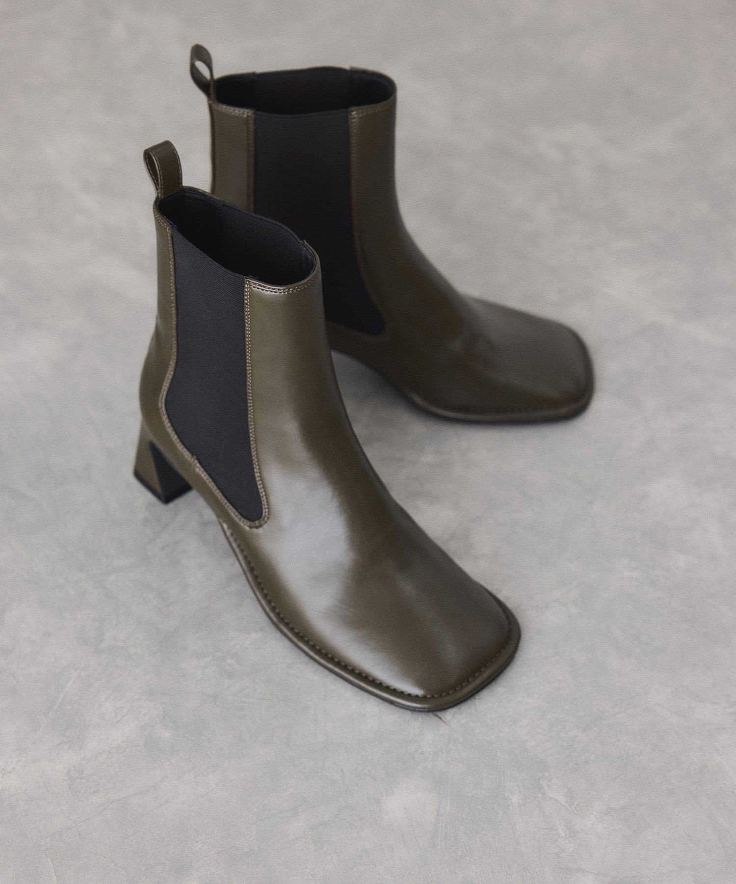 【アダム エ ロペ/ADAM ET ROPE'】のラウンドサイドゴアブーツ インテリア・キッズ・メンズ・レディースファッション・服の通販 founy(ファニー) 　ファッション　Fashion　レディースファッション　Fashion for Women　2026年　2026　おすすめ　Recommended / Our Picks　ストレッチ　Stretch, Stretchy Fabric　バランス　Balance, Style Balance　フェイクレザー　Faux Leather, PU Leather　ライニング　Inner Lining, Inner Fabric, Lined　エレガント 上品　Elegant　A/W・秋冬　Autumn/Winter　カーキ(36)|ID: prp329100004819244 ipo3291000000035015146