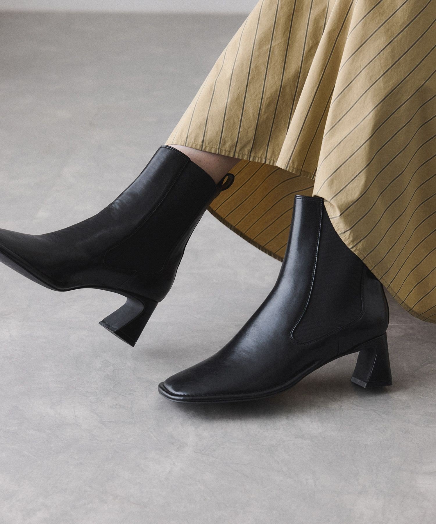 【アダム エ ロペ/ADAM ET ROPE'】のラウンドサイドゴアブーツ インテリア・キッズ・メンズ・レディースファッション・服の通販 founy(ファニー) 　ファッション　Fashion　レディースファッション　Fashion for Women　2026年　2026　おすすめ　Recommended / Our Picks　ストレッチ　Stretch, Stretchy Fabric　バランス　Balance, Style Balance　フェイクレザー　Faux Leather, PU Leather　ライニング　Inner Lining, Inner Fabric, Lined　エレガント 上品　Elegant　A/W・秋冬　Autumn/Winter　ブラック(01)|ID: prp329100004819244 ipo3291000000035015147