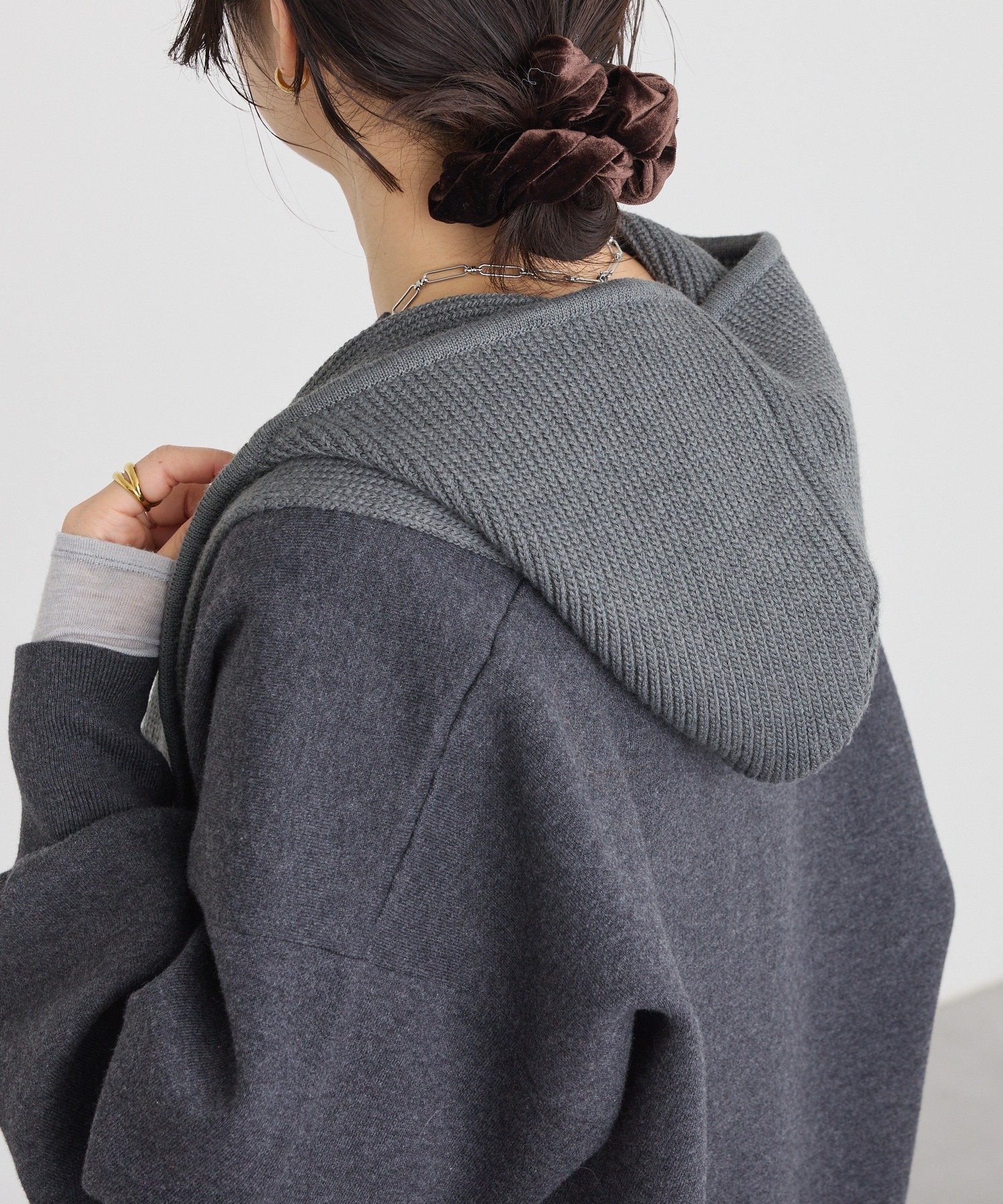 【リヴドロワ/RIVE DROITE】のニットフード インテリア・キッズ・メンズ・レディースファッション・服の通販 founy(ファニー) ファッション Fashion レディースファッション Fashion for Women トップス・カットソー Cut & Sew Tops ニット Knit Tops & Sweaters おすすめ Recommended / Our Picks アクリル Acrylic Material ストール Stole, Wrap 再入荷 Restock / Back in Stock 帽子 Hat, Headwear 防寒 Cold Protection, Winter-Ready グレー|ID: prp329100004819334 ipo3291000000035015950