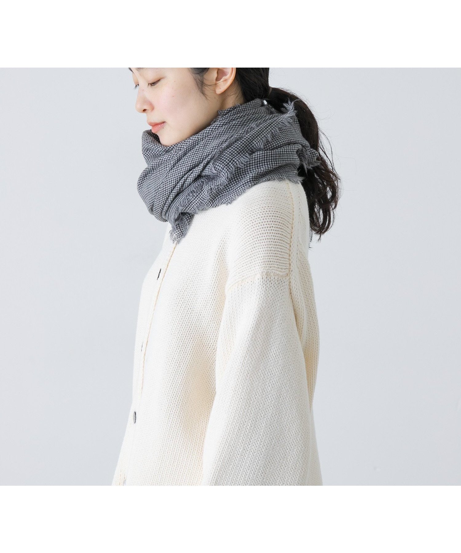 【かぐれ/kagure / URBAN RESEARCH】のチェックスクエアストール インテリア・キッズ・メンズ・レディースファッション・服の通販 founy(ファニー) ファッション Fashion レディースファッション Fashion for Women 2026年 2026 おすすめ Recommended / Our Picks インド Indian Textile スクエア Square, Square Shape ストール Stole, Wrap チェック Check, Plaid, Tartan フリンジ Fringe, Tassel 冬 Winter / This Winter 夏 Summer S/S・春夏 SS, Spring/Summer, Warm Season グレー|ID: prp329100004819338 ipo3291000000035015969