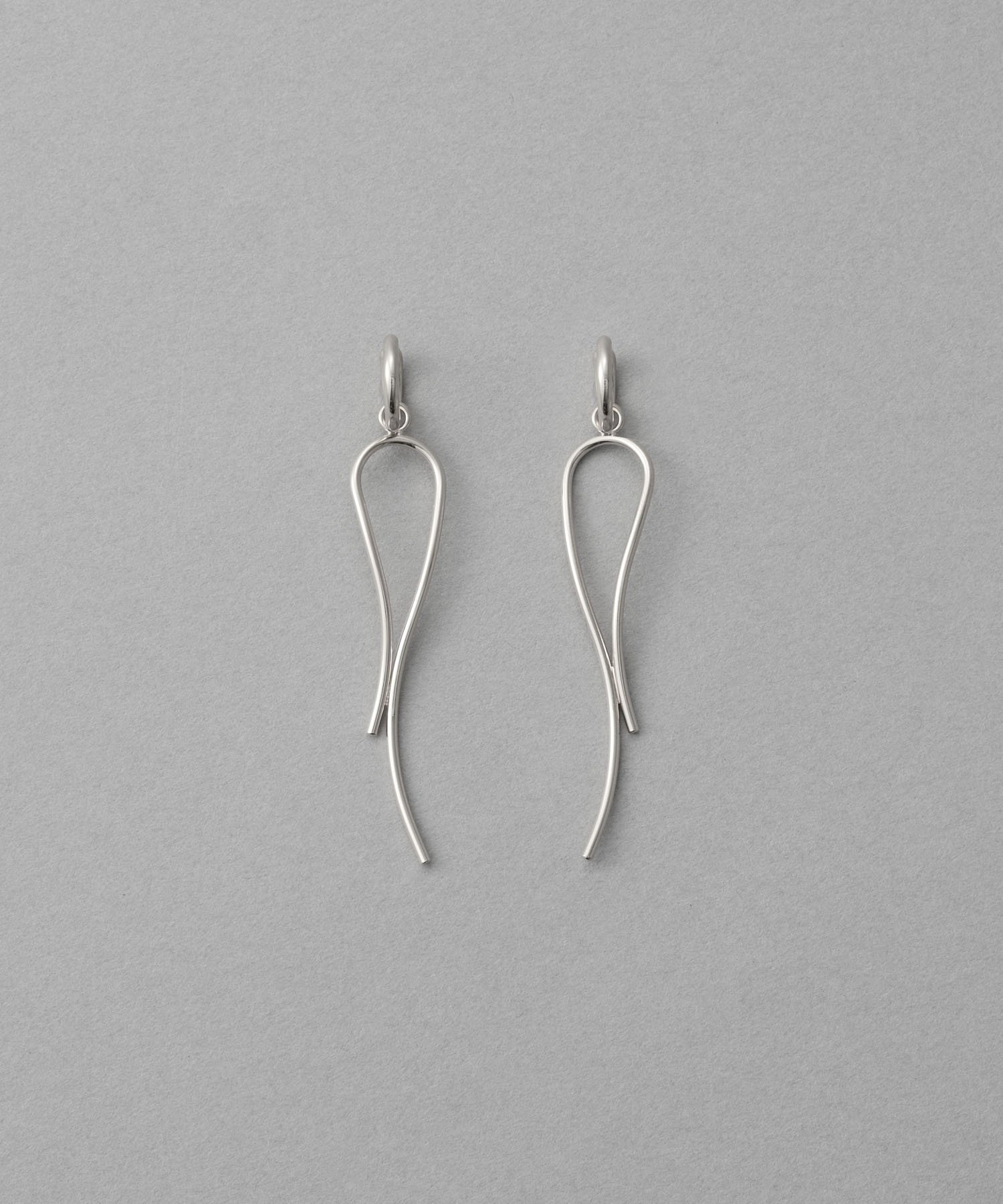 【エテ/ete】のカーヴィーライン イヤリング インテリア・キッズ・メンズ・レディースファッション・服の通販 founy(ファニー) 　ファッション　Fashion　レディースファッション　Fashion for Women　ジュエリー　Jewelry　ファッションリング　Fashion Rings　イヤリング・フープ・ドロップタイプ　Hoop, Drop & Clip Earrings　イヤリング　Earrings　コレクション　Collection, Seasonal Line　シンプル　Simple, Minimal　プラチナム|ID: prp329100004819399 ipo3291000000035016530