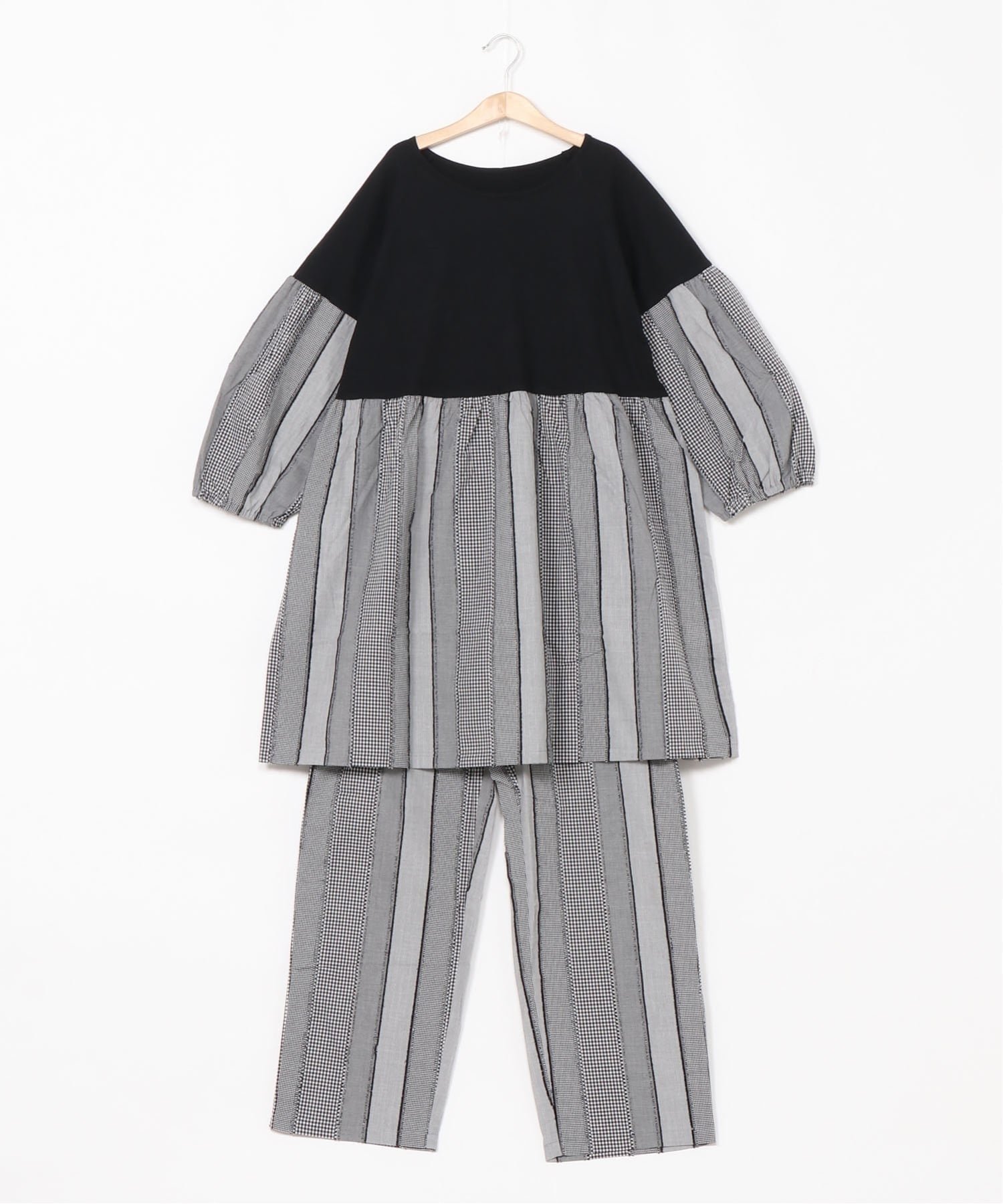 【キッドブルー/KID BLUE】のストライプギンガム 8分袖パジャマ インテリア・キッズ・メンズ・レディースファッション・服の通販 founy(ファニー) 　ファッション　Fashion　レディースファッション　Fashion for Women　トップス・カットソー　Cut & Sew Tops　ギンガム　Gingham, Gingham Fabric　ストライプ　Stripe, Striped Pattern　ストレート　Straight, Straight Cut　スリーブ　Sleeve, Long Sleeve / Short Sleeve　パジャマ　Pajamas, Sleepwear　フリンジ　Fringe, Tassel　ブラック|ID: prp329100004819459 ipo3291000000035017234