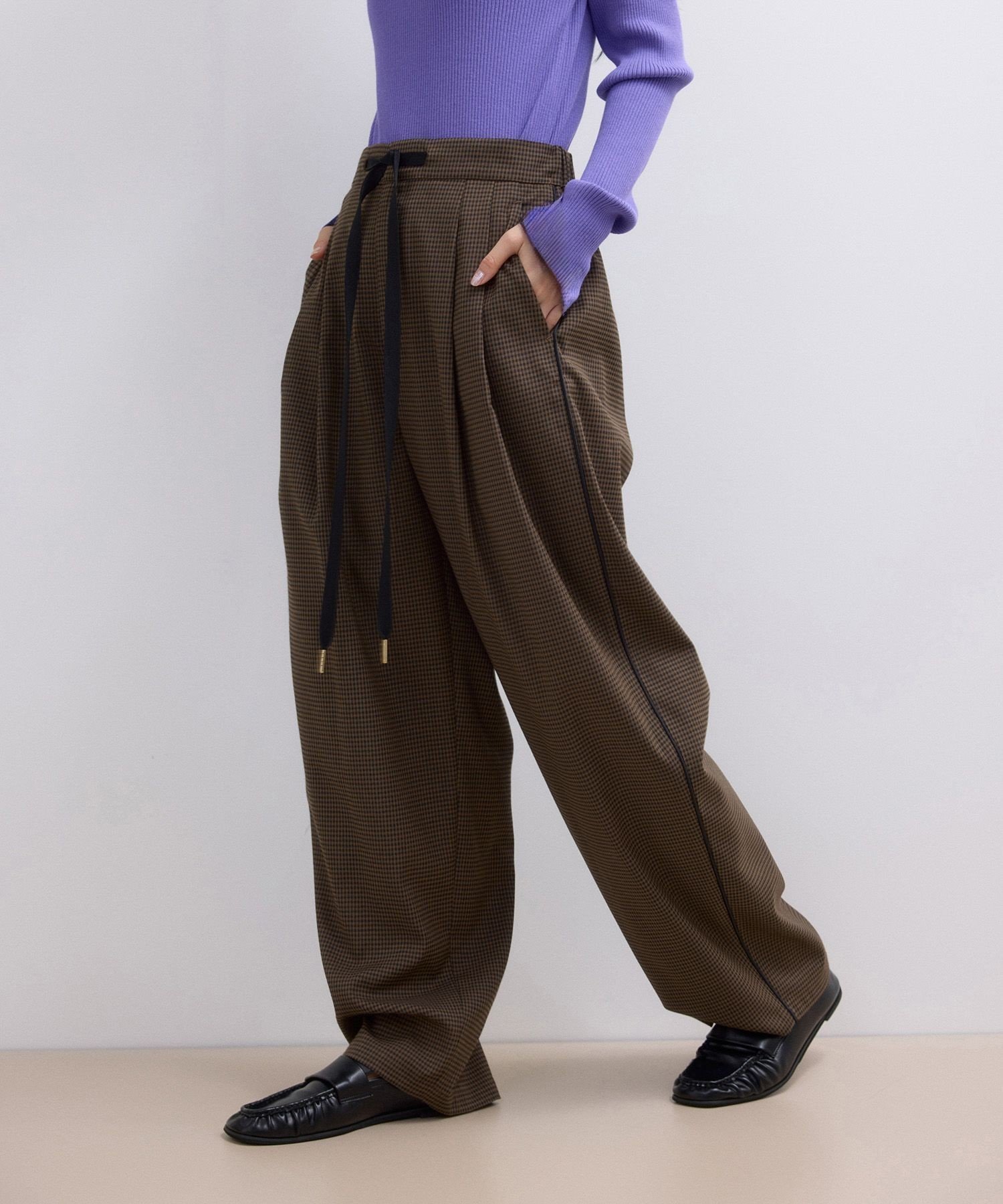 【アダム エ ロペ/ADAM ET ROPE'】の【WEB限定】チェックバレルパンツ 人気、トレンドファッション・服の通販 founy(ファニー) ファッション Fashion レディースファッション Fashion for Women パンツ Pants & Trousers ギンガム Gingham, Gingham Fabric スニーカー Sneakers, Trainers チェック Check, Plaid, Tartan ドット Polka Dot, Dot Pattern パイピング Piping, Trim Design フロント Front, Front Design ポケット Pocket, Pocket Detail リボン Ribbon, Bow リラックス Relax, Relaxed Fit A/W・秋冬 Autumn/Winter おすすめ Recommended / Our Picks 2026年 2026 other-1|ID: prp329100004819463 ipo3291000000035017263