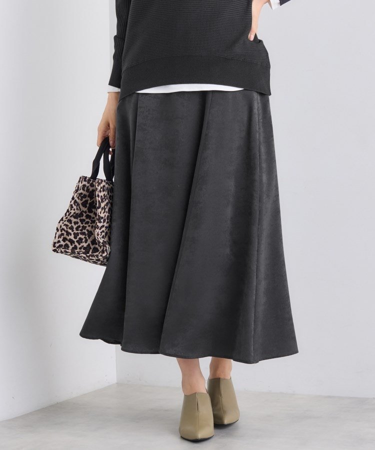 【インディヴィ/INDIVI】の【UVケア/セットアップ可能】スエード調サテンスカート インテリア・キッズ・メンズ・レディースファッション・服の通販 founy(ファニー) 　ファッション　Fashion　レディースファッション　Fashion for Women　セットアップ　Matching Sets　スカート・ミニ/ミディ/マキシ　Skirts / Mini, Midi & Maxi Skirts　おすすめ　Recommended / Our Picks　コンパクト　Compact, Small Size　サテン　Satin, Glossy Fabric　シンプル　Simple, Minimal　スマート　Smart, Elegant　セットアップ　Set-Up, Coordinated Outfit　ピーチ　Peach, Soft Touch　フレア　Flare, Flared　ポケット　Pocket, Pocket Detail　リラックス　Relax, Relaxed Fit　ヴィンテージ　Vintage Style　秋　Autumn　チャコールグレー|ID: prp329100004819599 ipo3291000000035018751