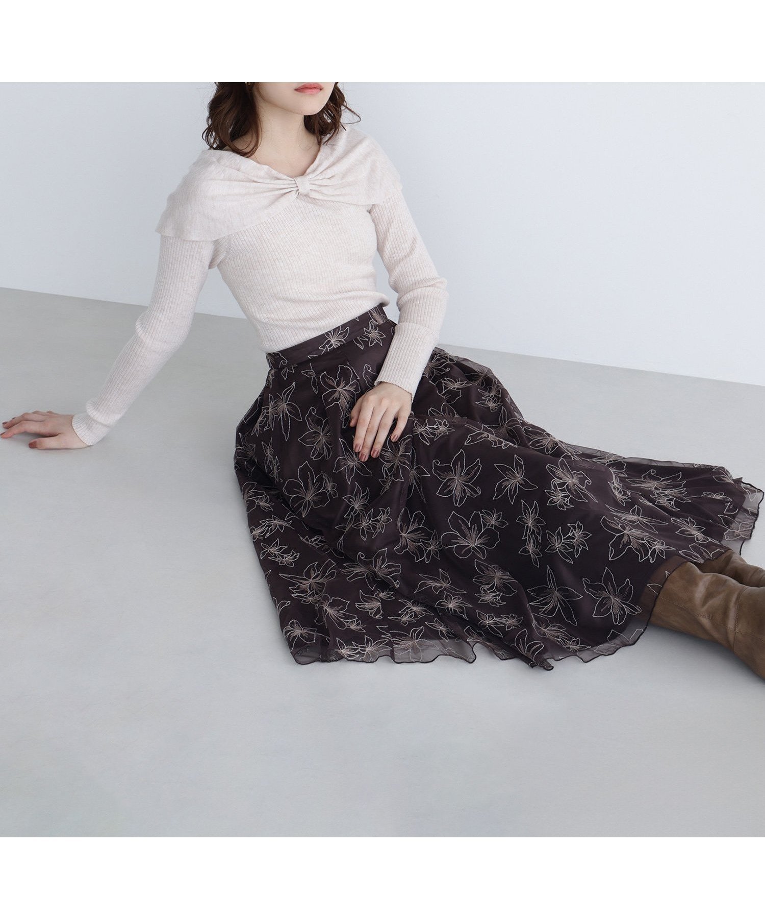 【ナチュラル ビューティー ベーシック/NATURAL BEAUTY BASIC】のチュール刺繍フレアスカート インテリア・キッズ・メンズ・レディースファッション・服の通販 founy(ファニー) 　ファッション　Fashion　レディースファッション　Fashion for Women　スカート　Skirts　Aライン・フレアスカート　A-Line & Flared Skirts　サテン　Satin, Glossy Fabric　チュール　Tulip, Tulip Motif　フレア　Flare, Flared　ブラウン系2|ID: prp329100004819625 ipo3291000000035019254