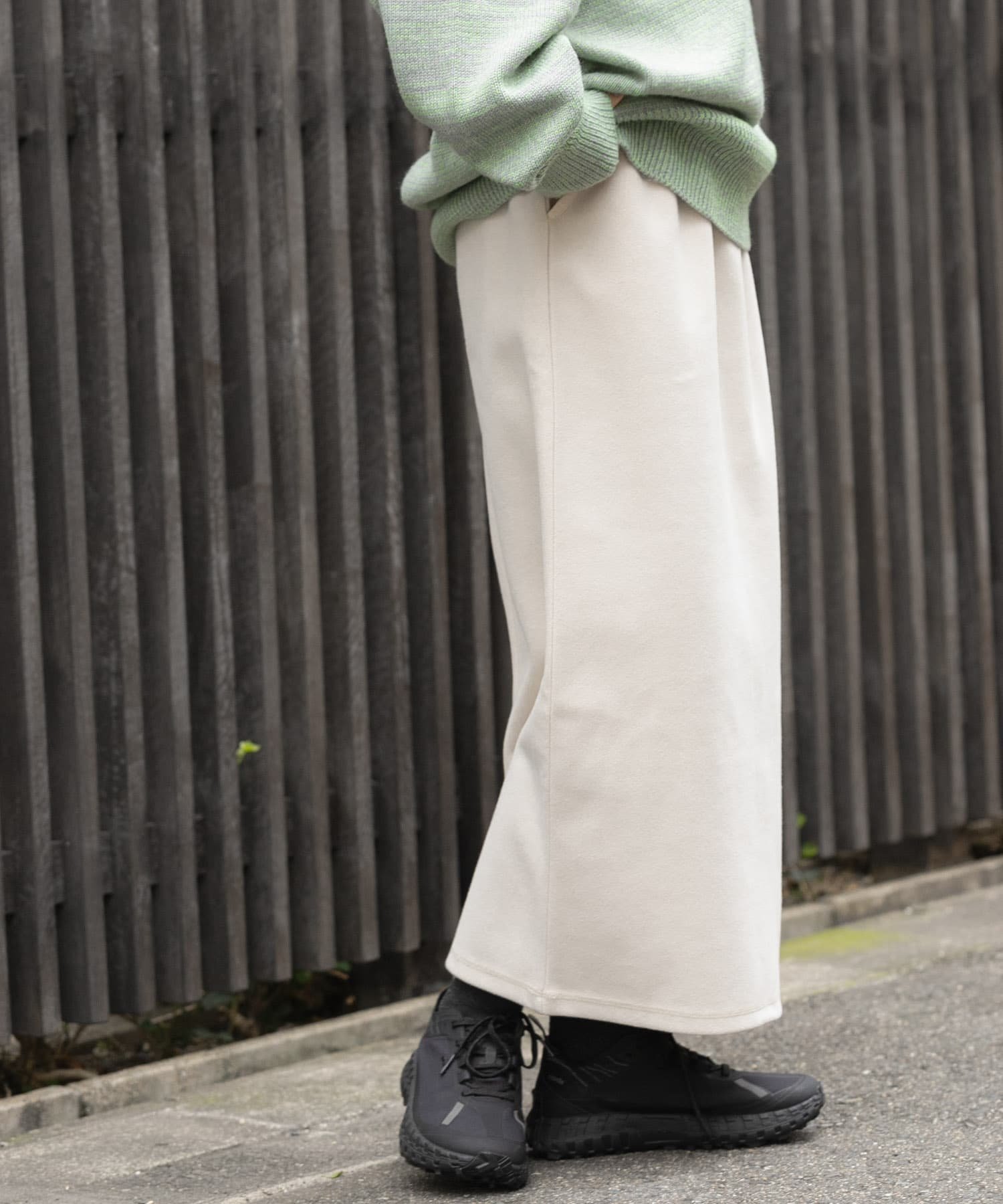 【アーバンリサーチ ドアーズ/URBAN RESEARCH DOORS】のウォームドジャージスカート インテリア・キッズ・メンズ・レディースファッション・服の通販 founy(ファニー) 　ファッション　Fashion　レディースファッション　Fashion for Women　スカート　Skirts　2025年　2025　2025-2026秋冬・A/W　Autumn/Winter 2025–26 AW25–26　冬　Winter / This Winter　おすすめ　Recommended / Our Picks　ストレッチ　Stretch, Stretchy Fabric　ストレート　Straight, Straight Cut　スリット　Slit, Slit Detail　セットアップ　Set-Up, Coordinated Outfit　A/W・秋冬　Autumn/Winter　アイボリー|ID: prp329100004819627 ipo3291000000035019268