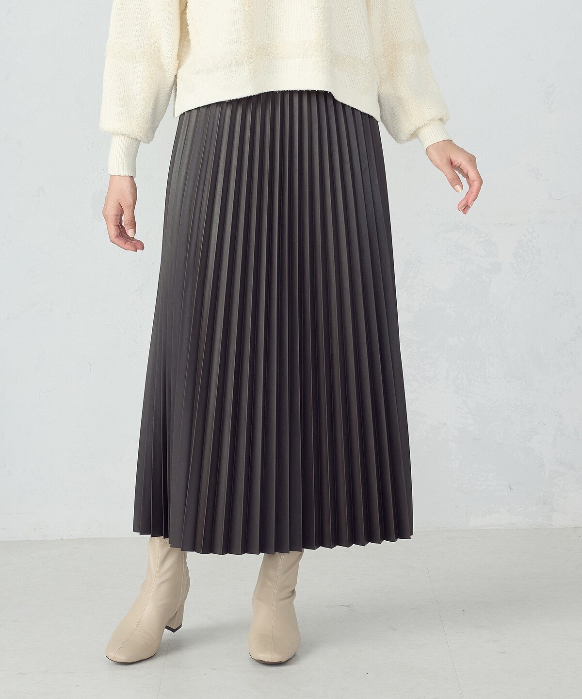 【コムサイズム/COMME CA ISM】の合成皮革プリーツスカート インテリア・キッズ・メンズ・レディースファッション・服の通販 founy(ファニー) 　ファッション　Fashion　レディースファッション　Fashion for Women　スカート　Skirts　プリーツスカート / 上品フェミニンスタイル　Pleated Skirts　エレガント 上品　Elegant　ギャザー　Gathered, Ruffled　ストレッチ　Stretch, Stretchy Fabric　フェイクレザー　Faux Leather, PU Leather　プリーツ　Pleats, Pleated　ポケット　Pocket, Pocket Detail　マキシ　Maxi, Full Length　リラックス　Relax, Relaxed Fit　人気　Popular, Best Seller　ブラウン|ID: prp329100004819637 ipo3291000000035019353