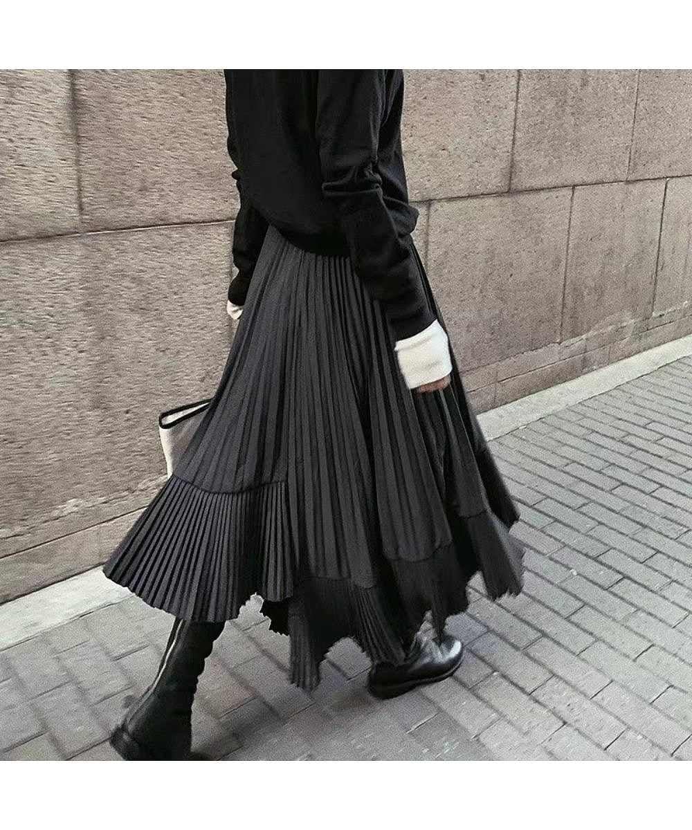 【メゾンドラティール/maison de LATIR】のランダムプリーツロングスカート インテリア・キッズ・メンズ・レディースファッション・服の通販 founy(ファニー) 　ファッション　Fashion　レディースファッション　Fashion for Women　スカート　Skirts　ロングスカート　Long Skirts / Maxi & Midi Skirts　アシンメトリー　Asymmetrical Style　エレガント 上品　Elegant　シューズ　Shoes, Footwear　プリーツ　Pleats, Pleated　ロング　Long, Long-Length　夏　Summer　結婚式　Wedding　ブラック|ID: prp329100004819640 ipo3291000000035019382