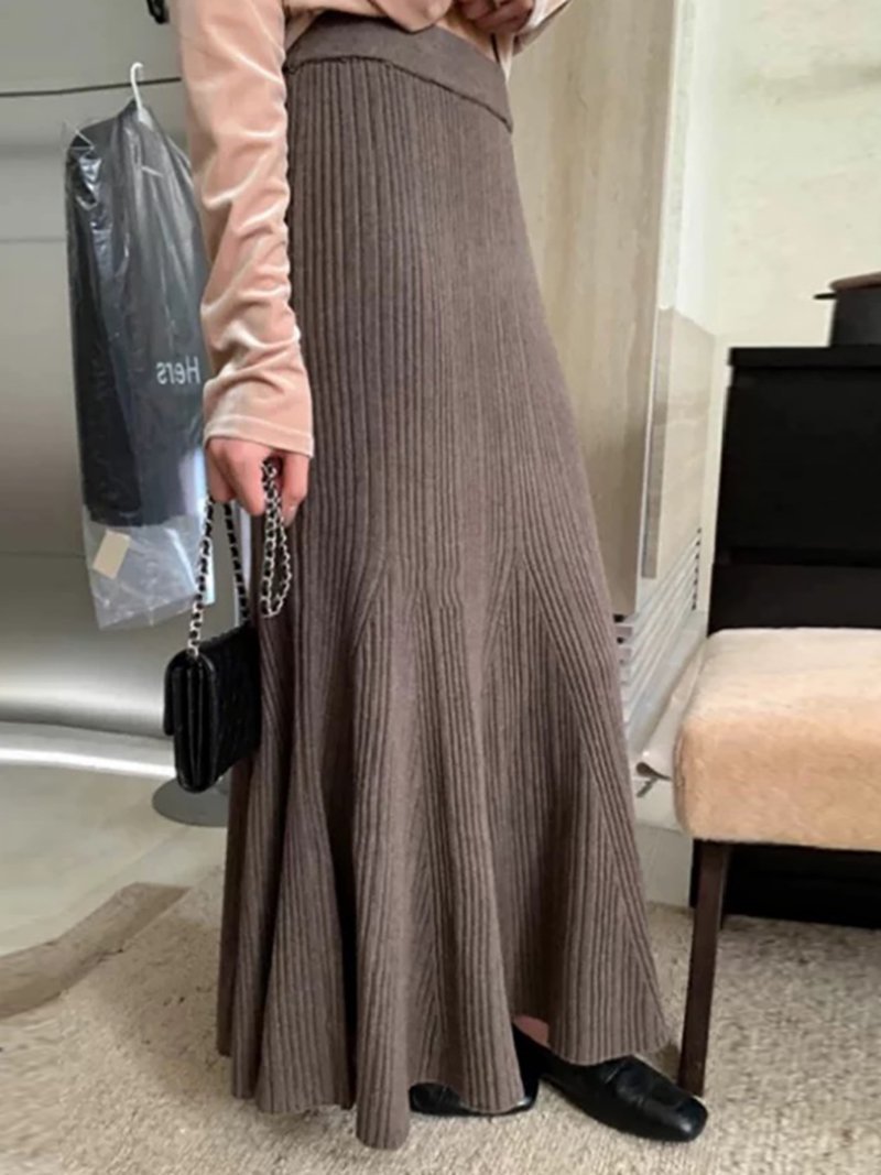 【ドゥーベル/Doux Belle】のニット調プリーツロングスカート レディース スカート インテリア・キッズ・メンズ・レディースファッション・服の通販 founy(ファニー) ファッション Fashion レディースファッション Fashion for Women スカート Skirts ロングスカート Long Skirts / Maxi & Midi Skirts シンプル Simple, Minimal プリーツ Pleats, Pleated ロング Long, Long-Length 冬 Winter / This Winter 春 Spring 秋 Autumn A/W・秋冬 Autumn/Winter ブラウン|ID: prp329100004819646 ipo3291000000035019494